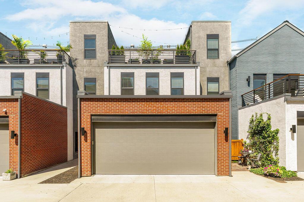 602 Lathrop Street, 7