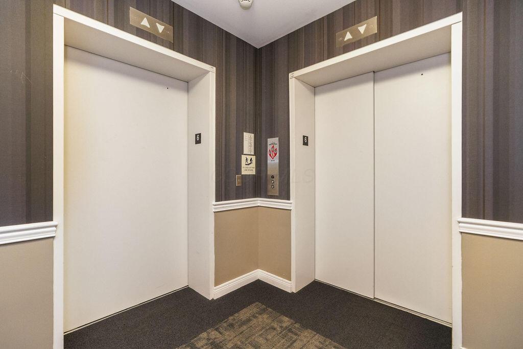 250 Daniel Burnham Square, 606