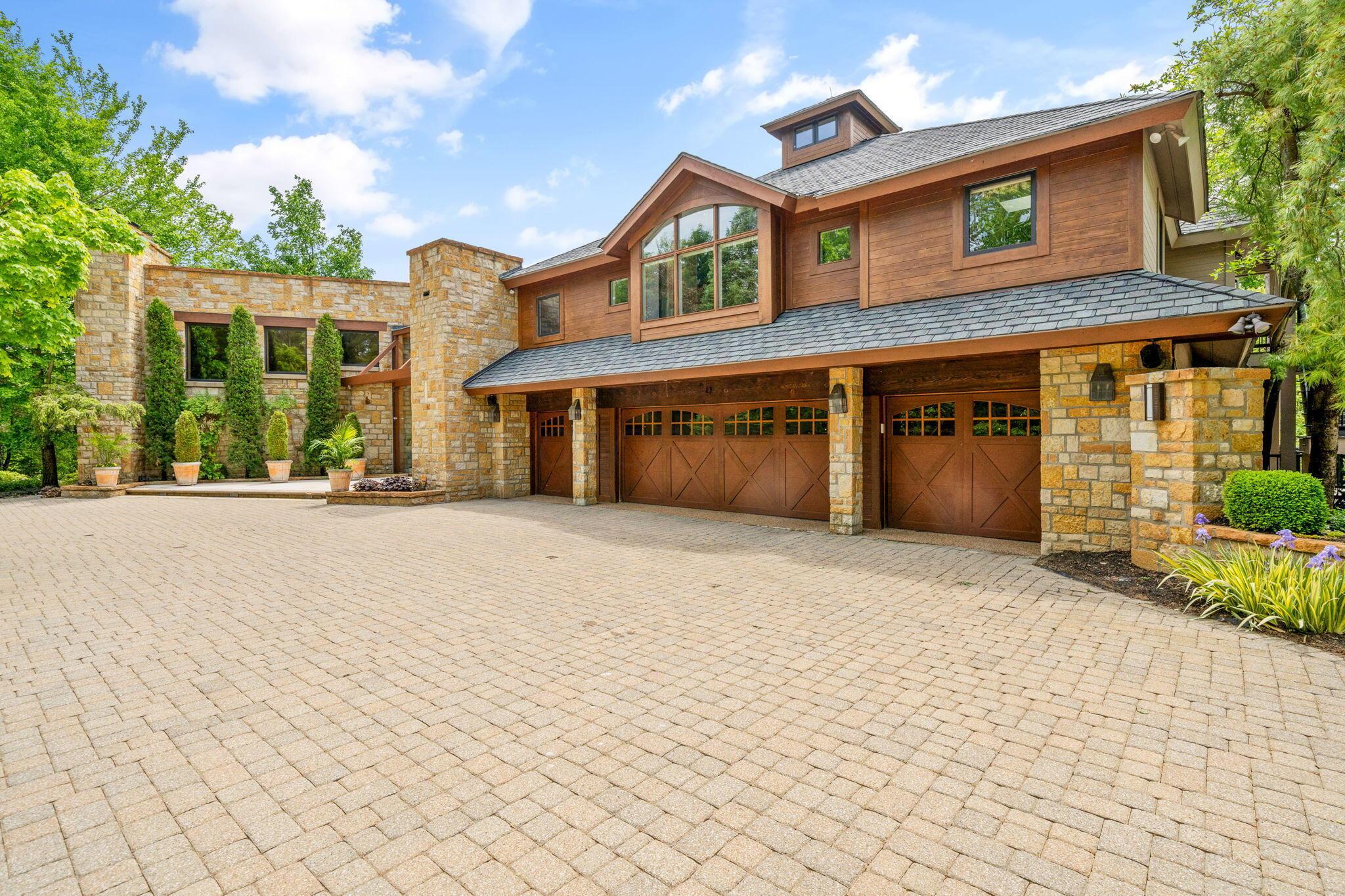 1707 Hyatts Road