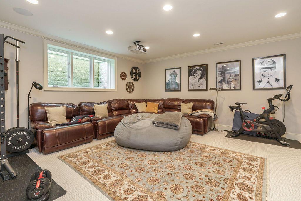 2462 Lane Road