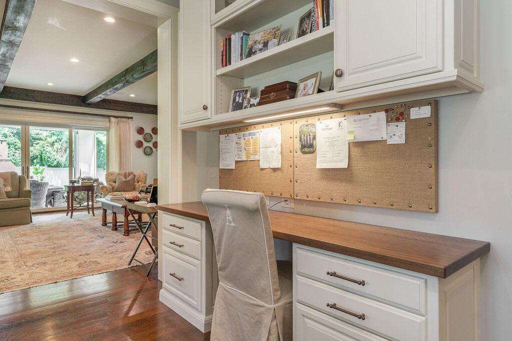 2462 Lane Road