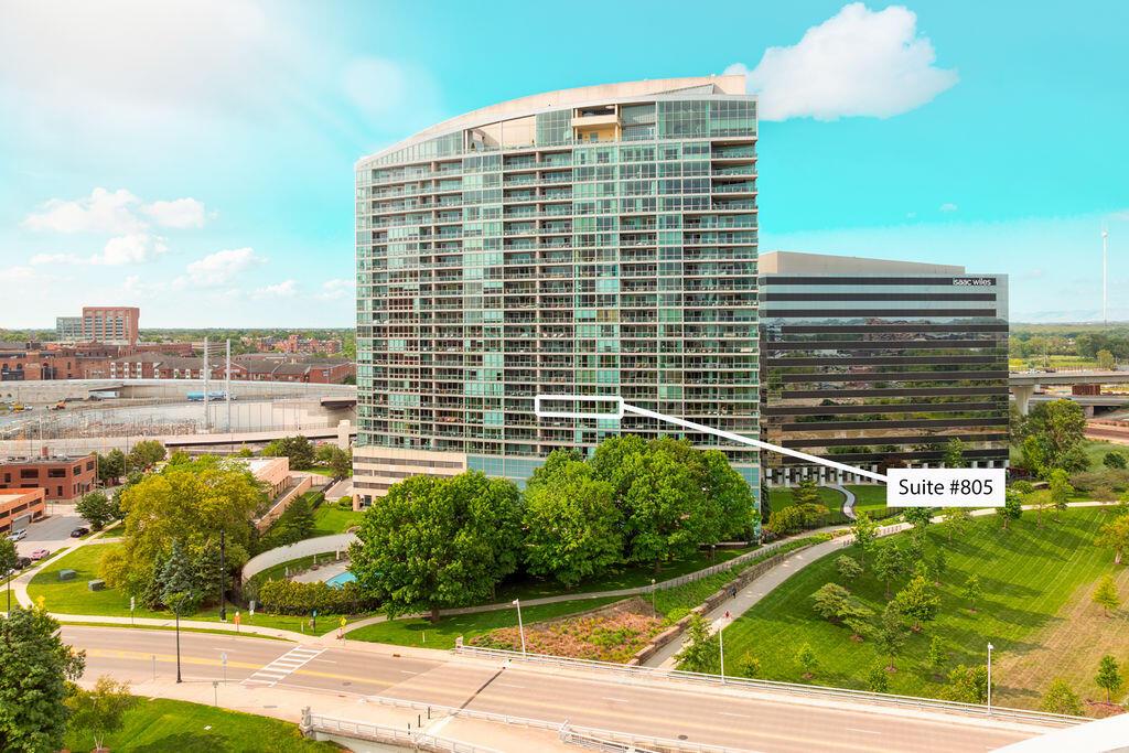 1 Miranova Place, 805