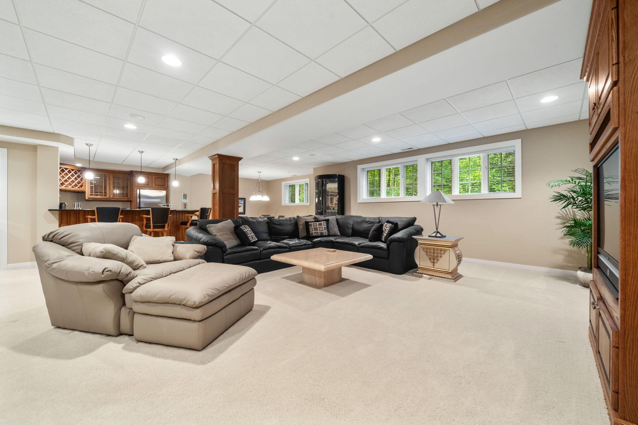 650 W Orange Road