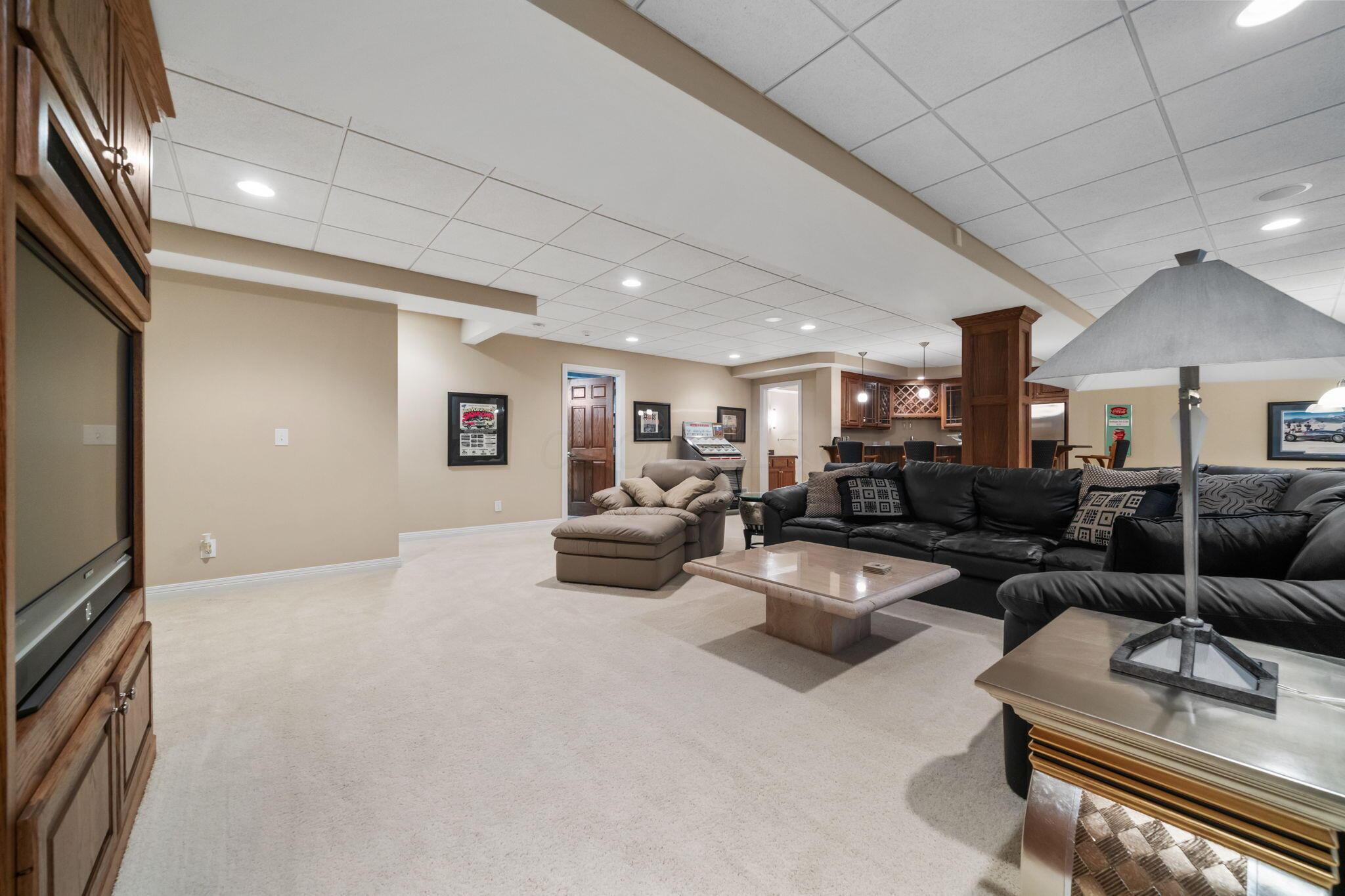 650 W Orange Road