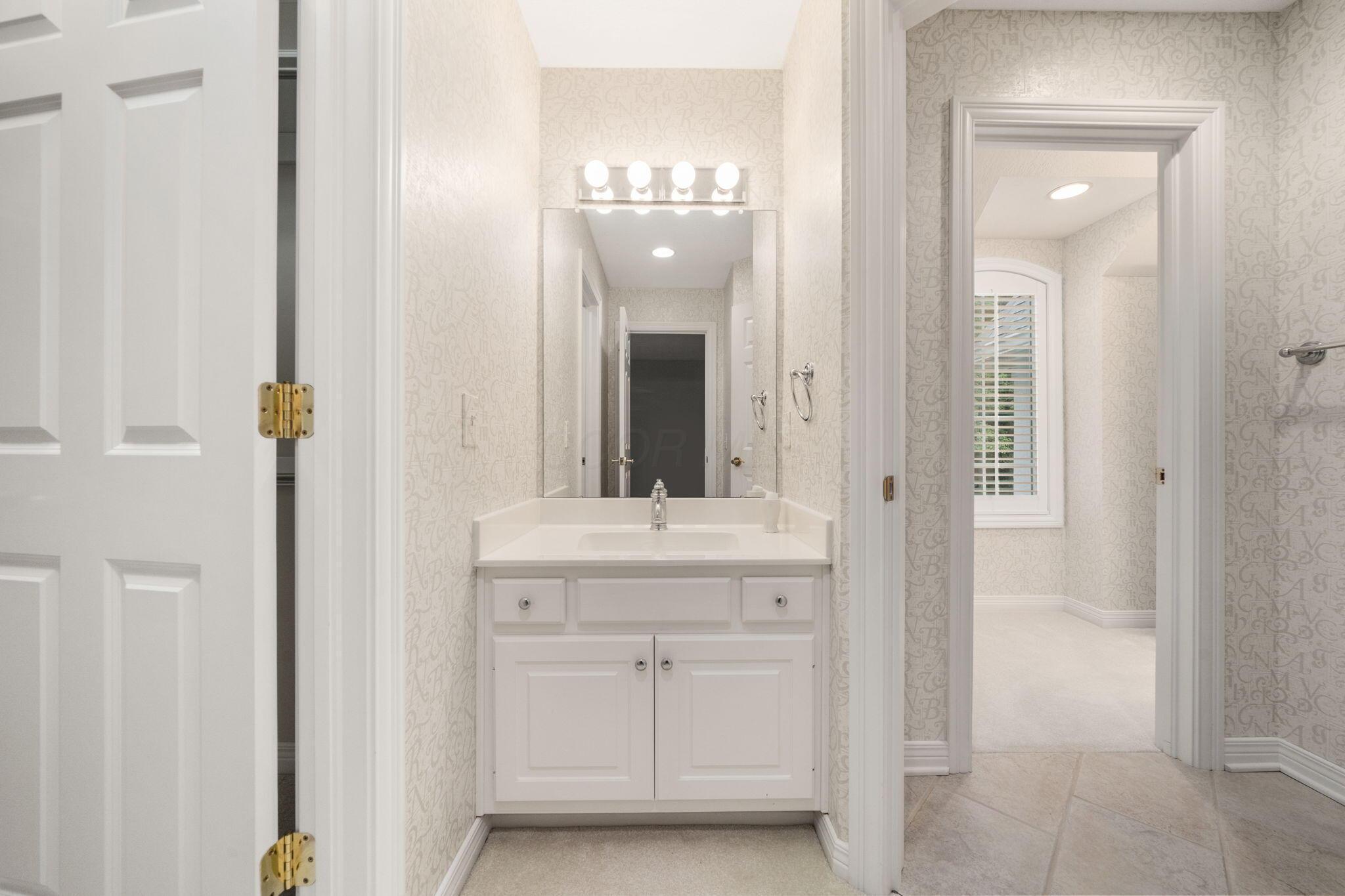 650 W Orange Road