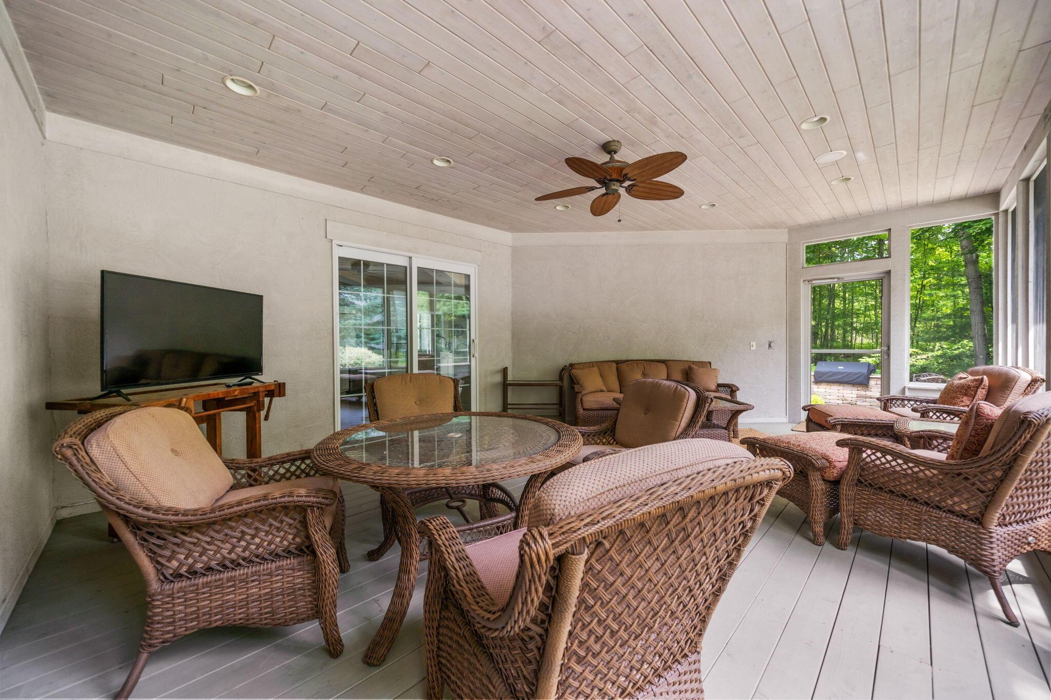 650 W Orange Road