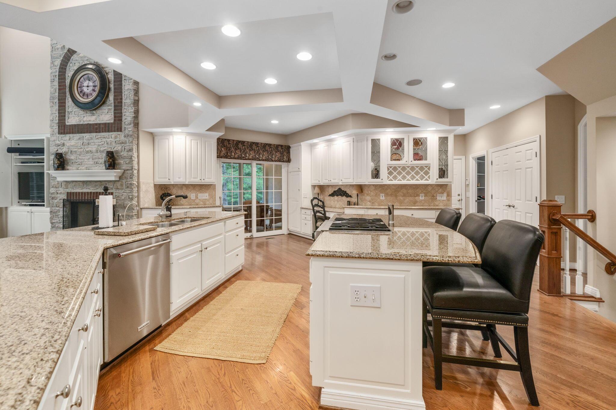 650 W Orange Road