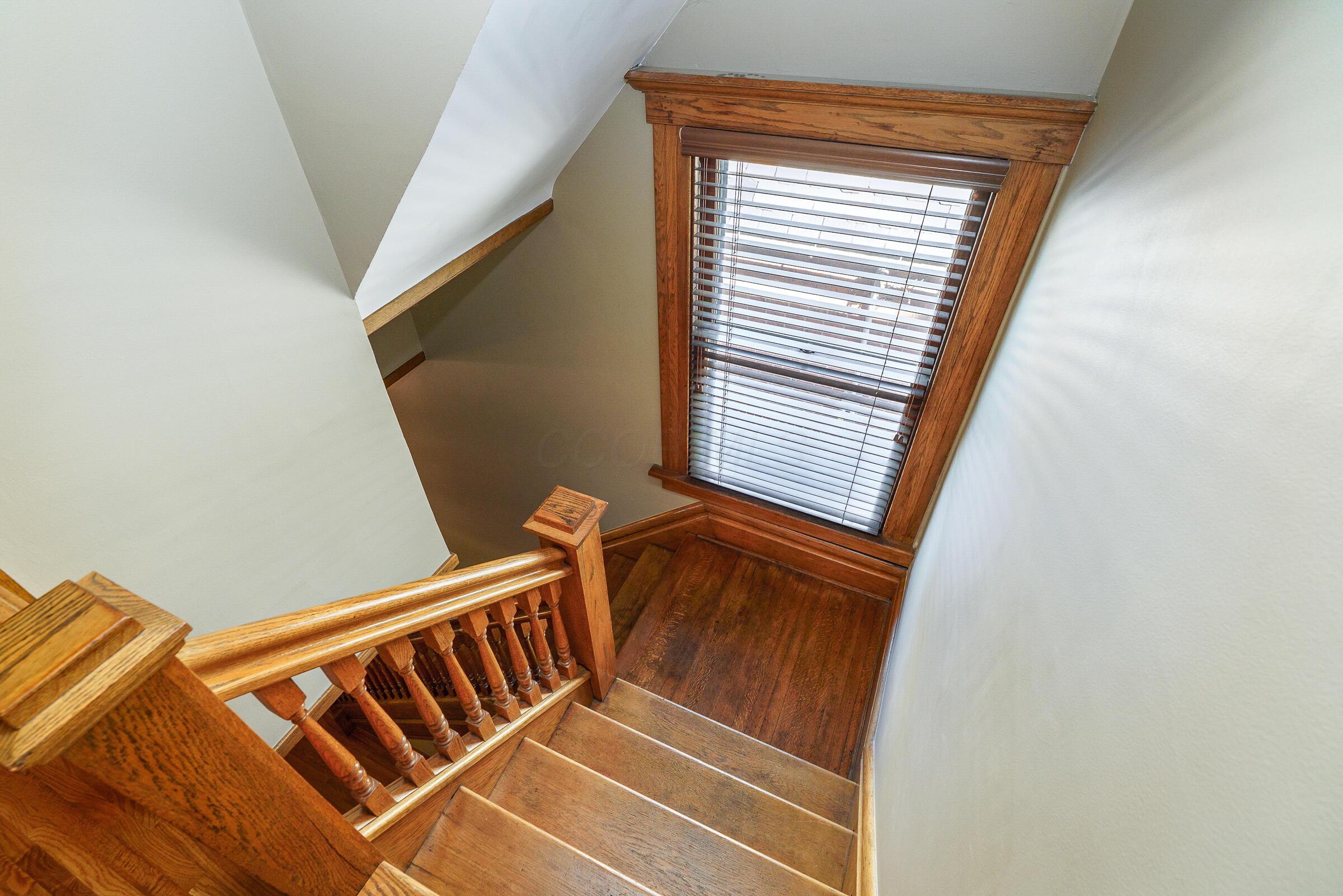544 S 6th Street
