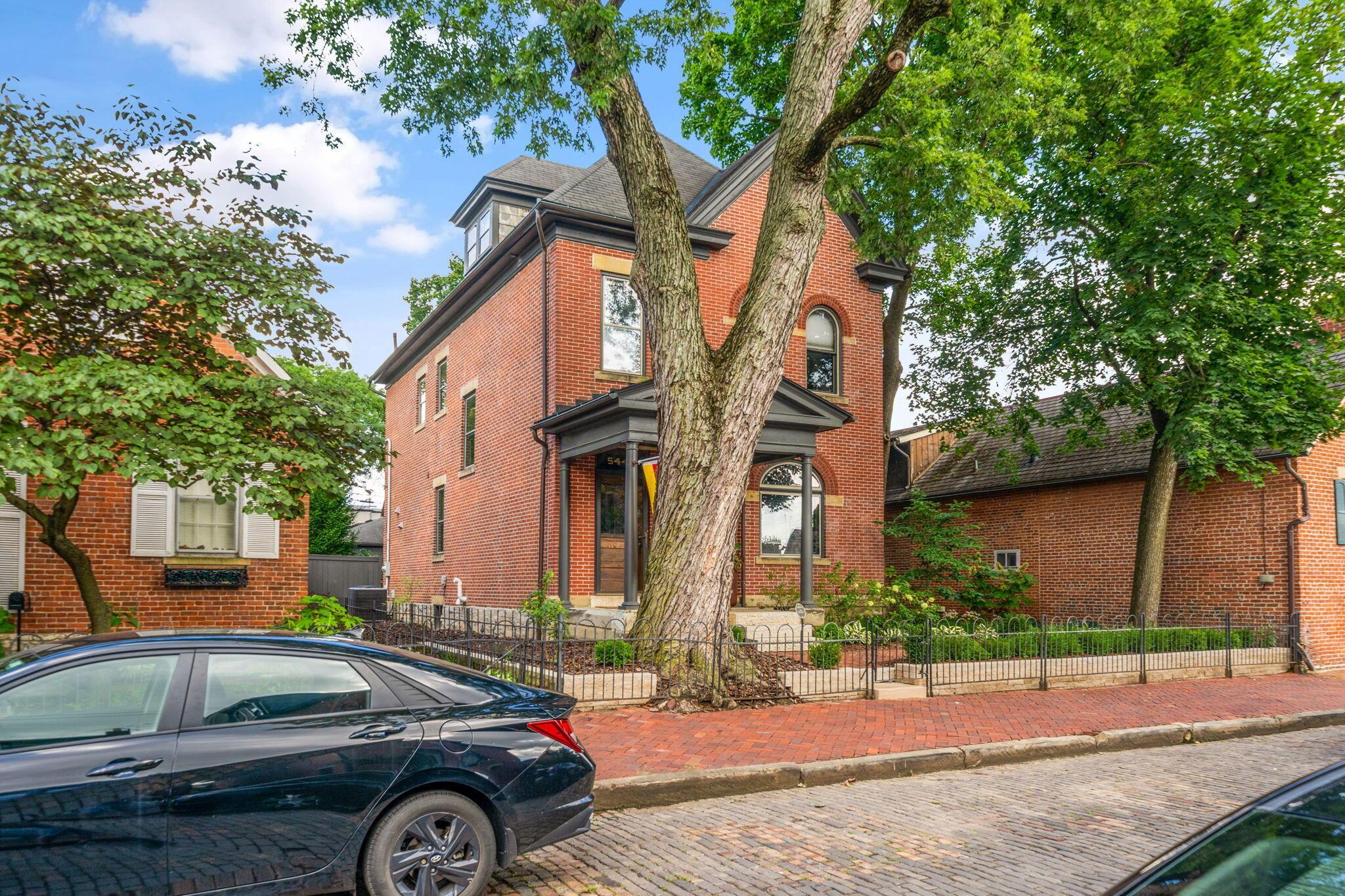 544 S 6th Street