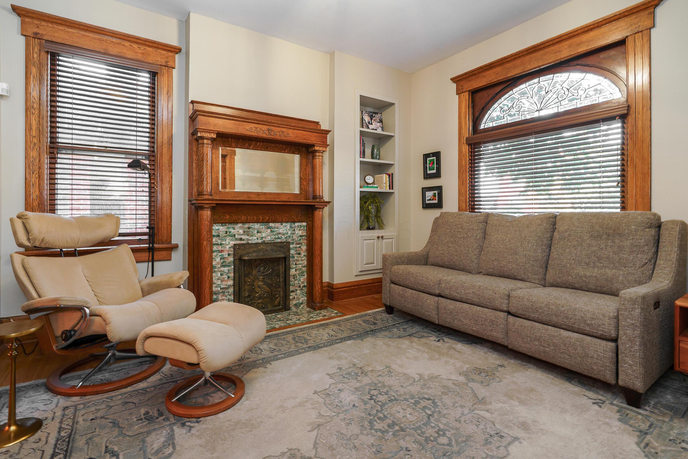 544 S 6th Street