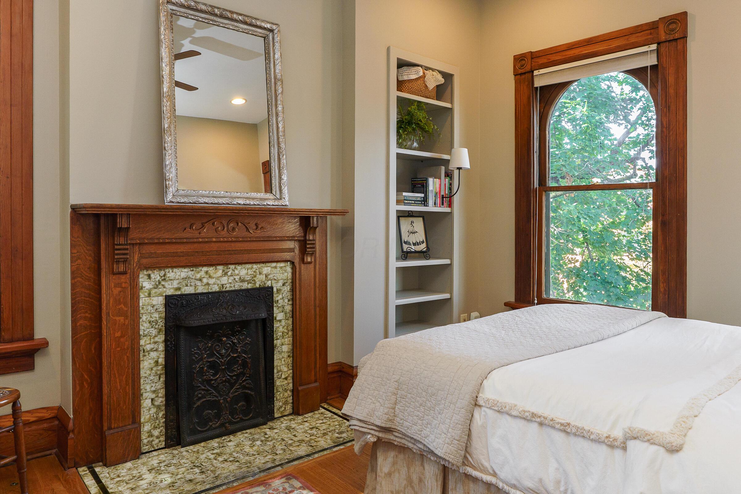 544 S 6th Street