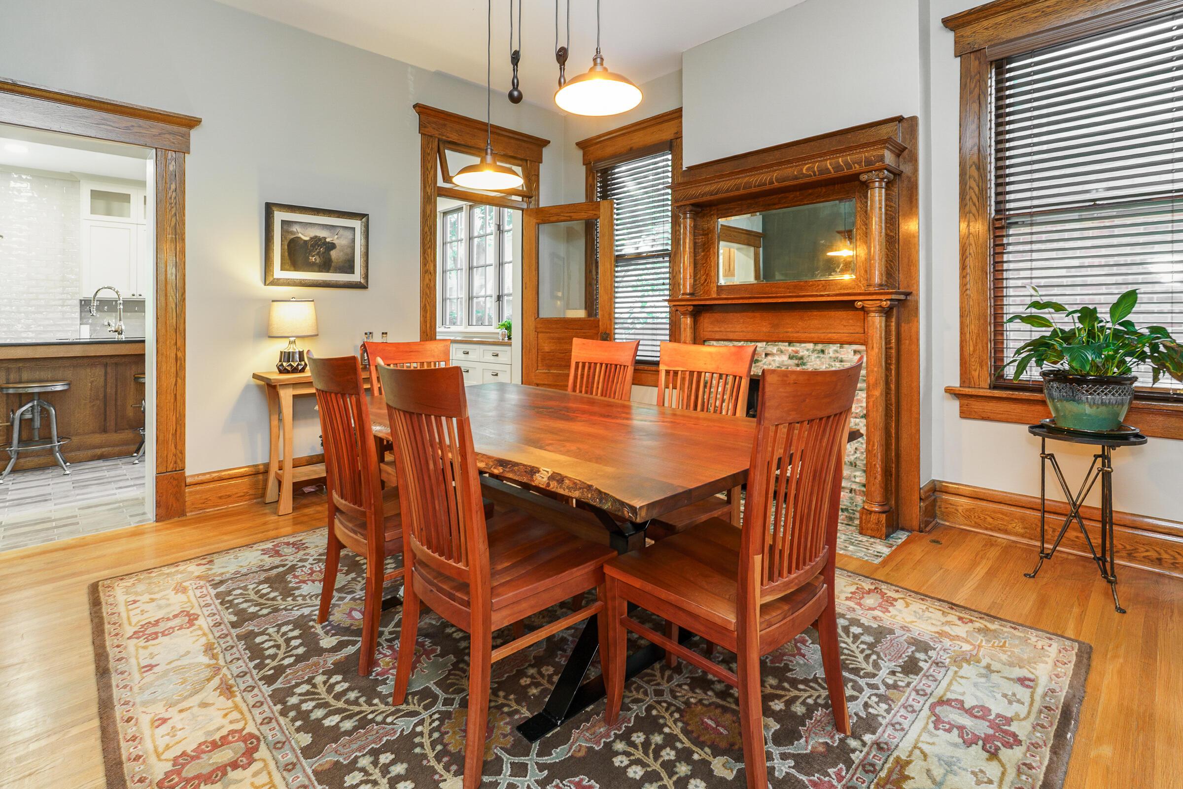 544 S 6th Street