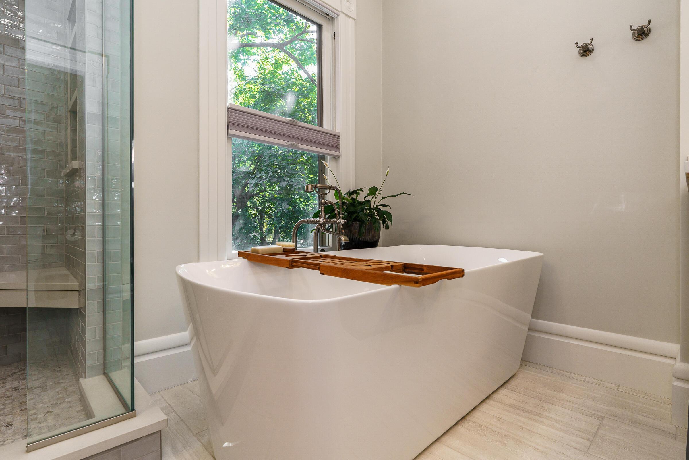 544 S 6th Street