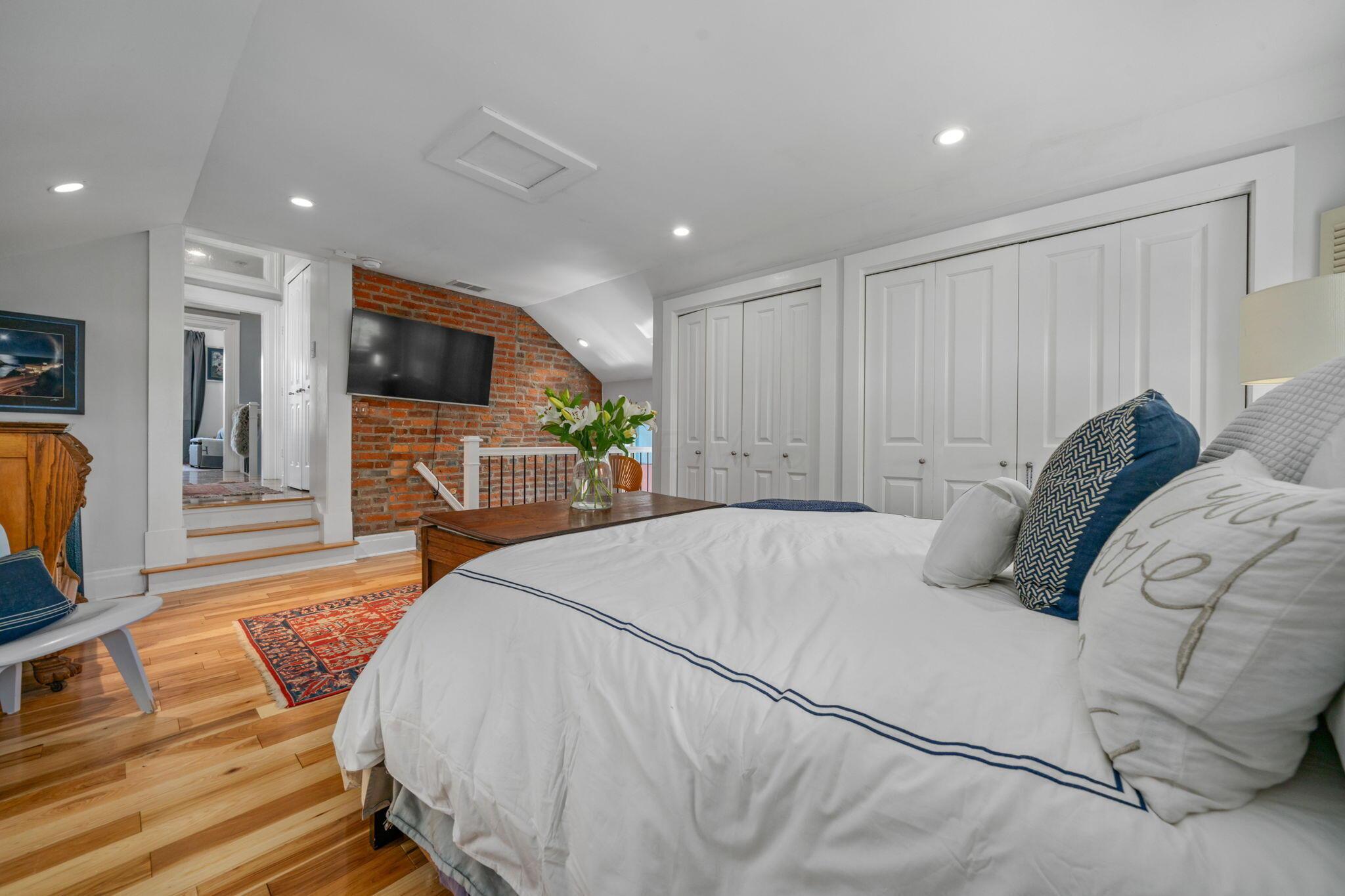 763 Mohawk Street