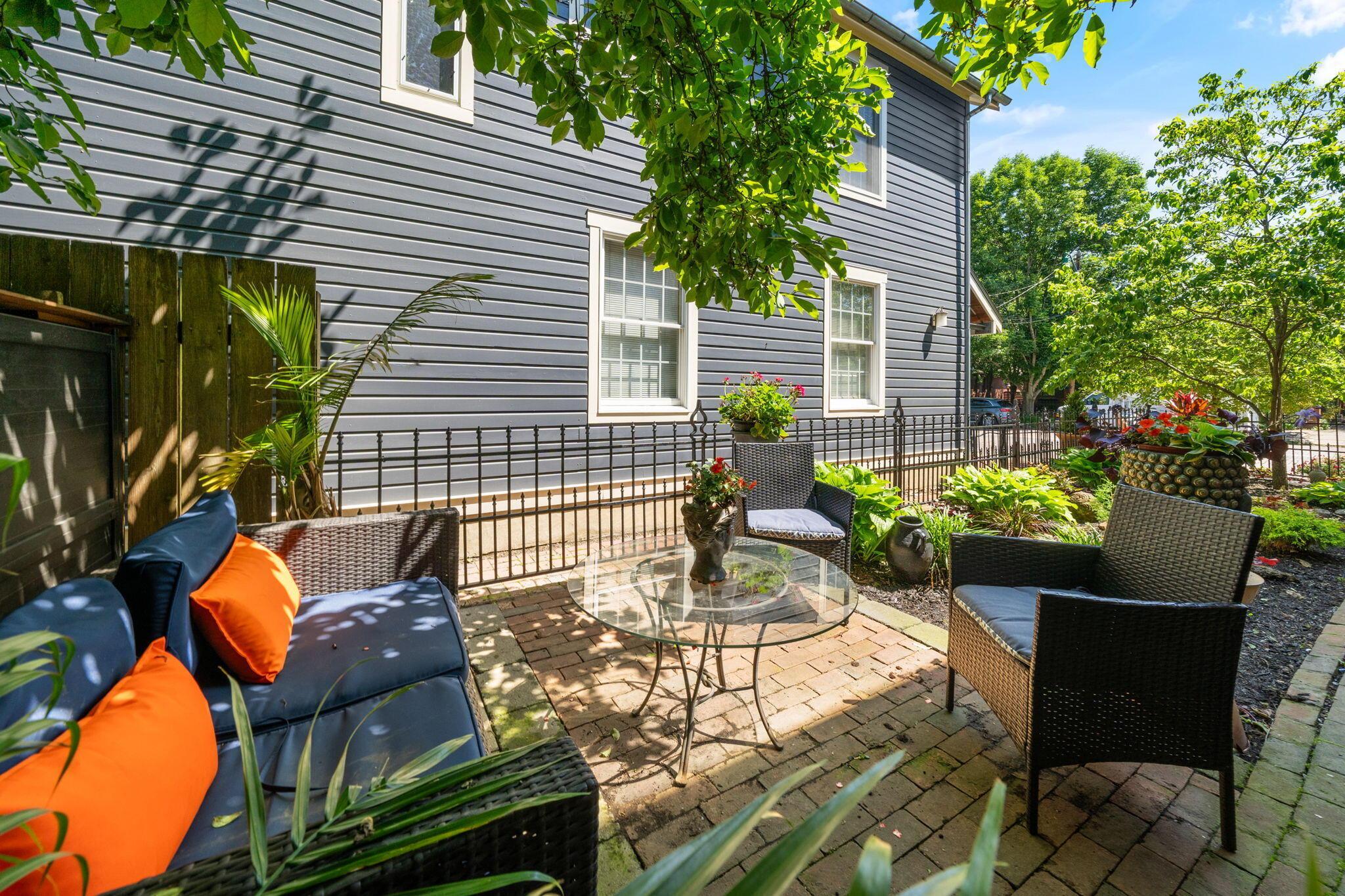 763 Mohawk Street
