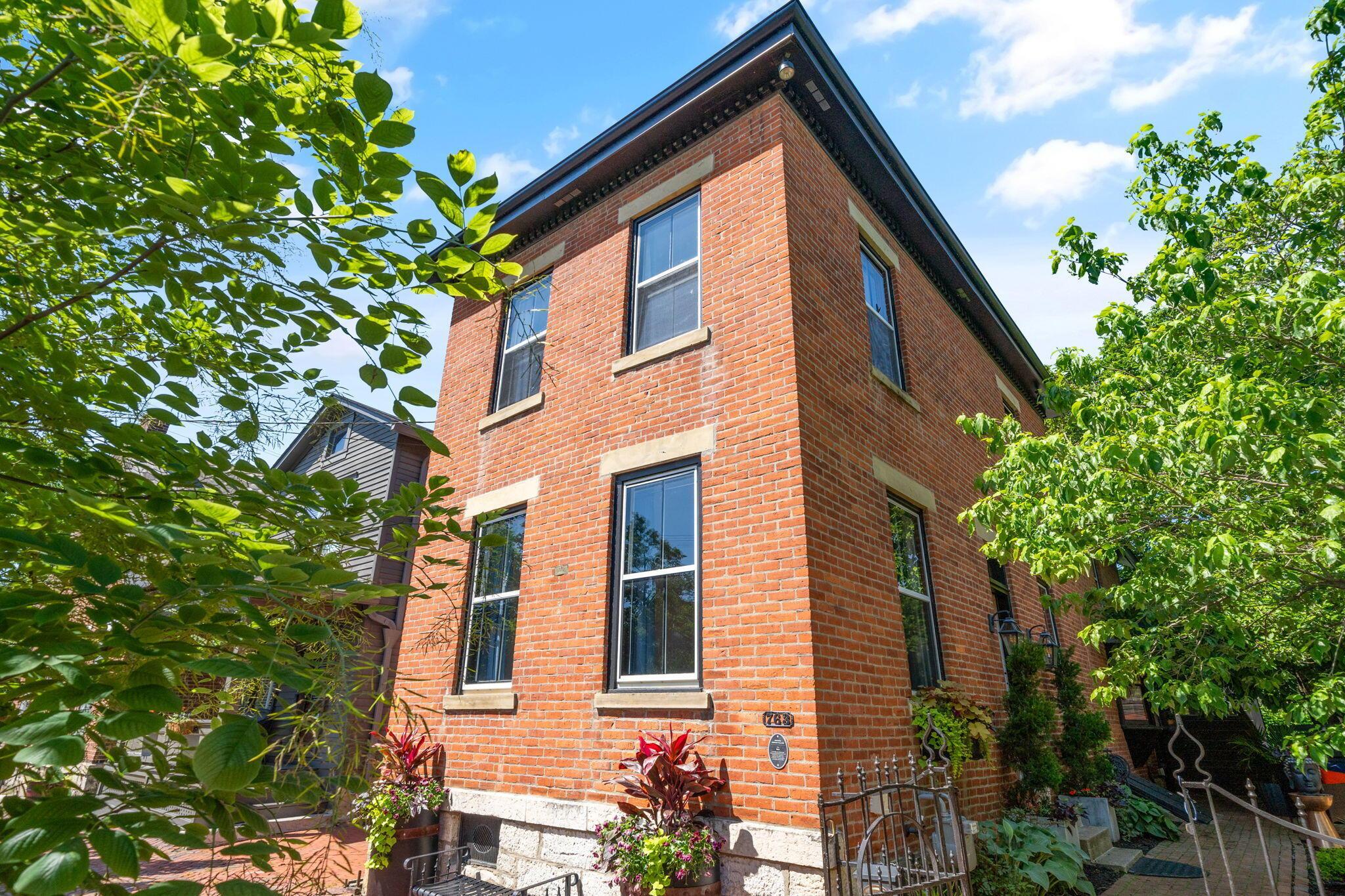 763 Mohawk Street