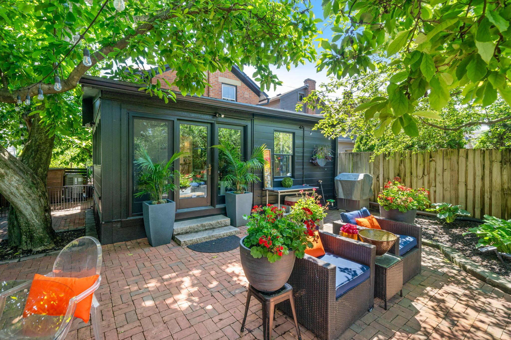 763 Mohawk Street