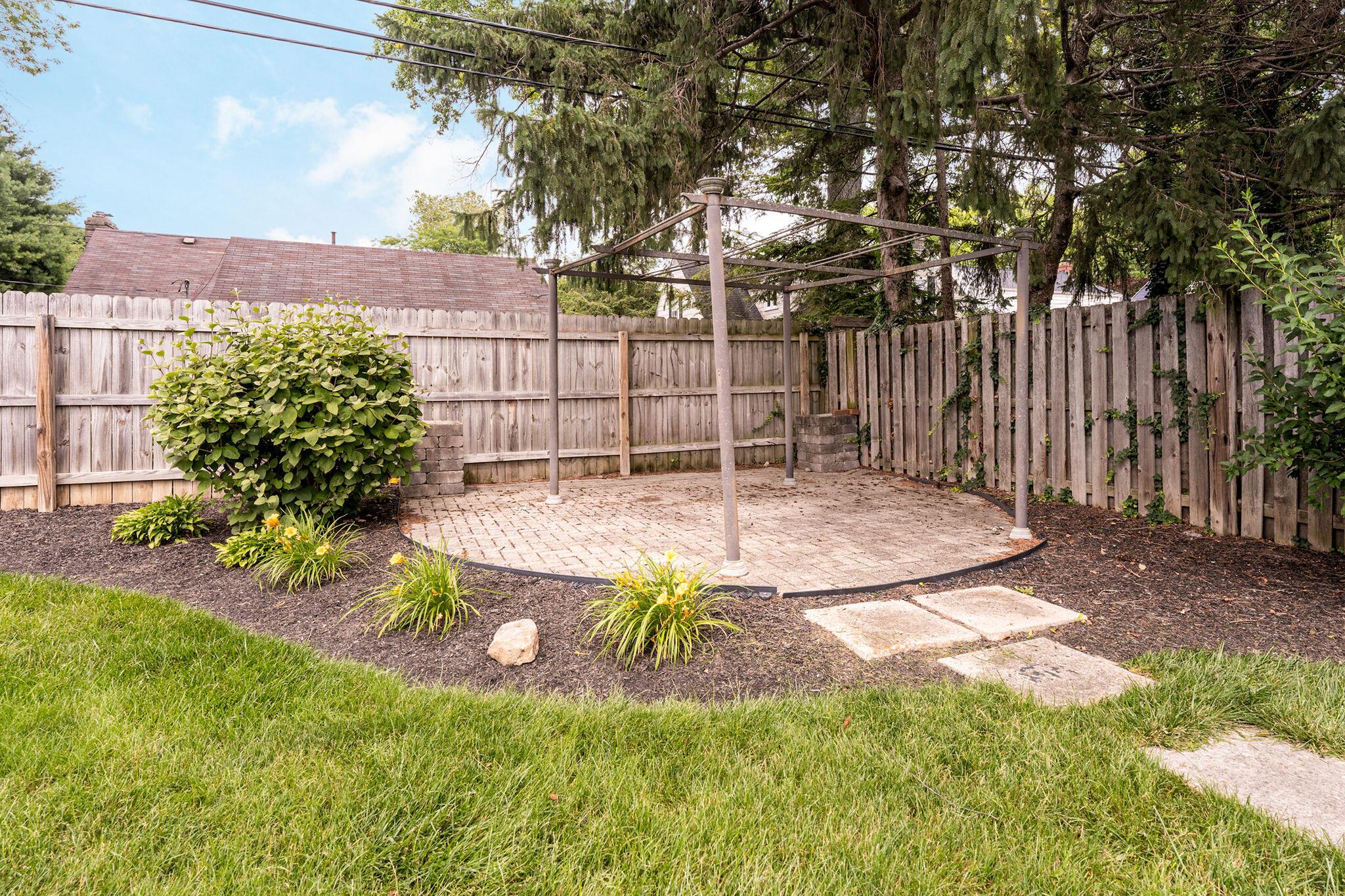 2398 Beverly Place
