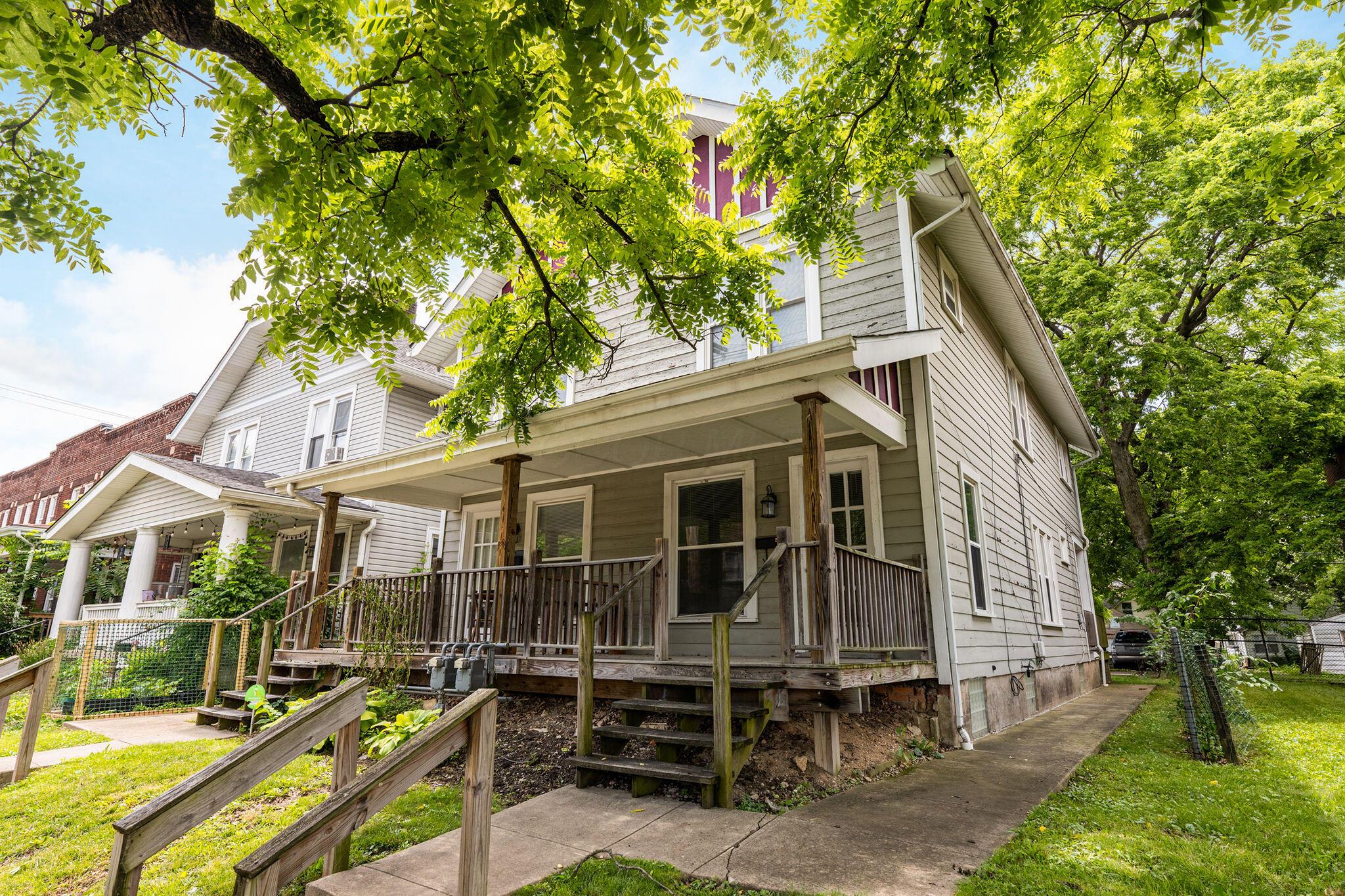 2513-2515 Indianola Avenue