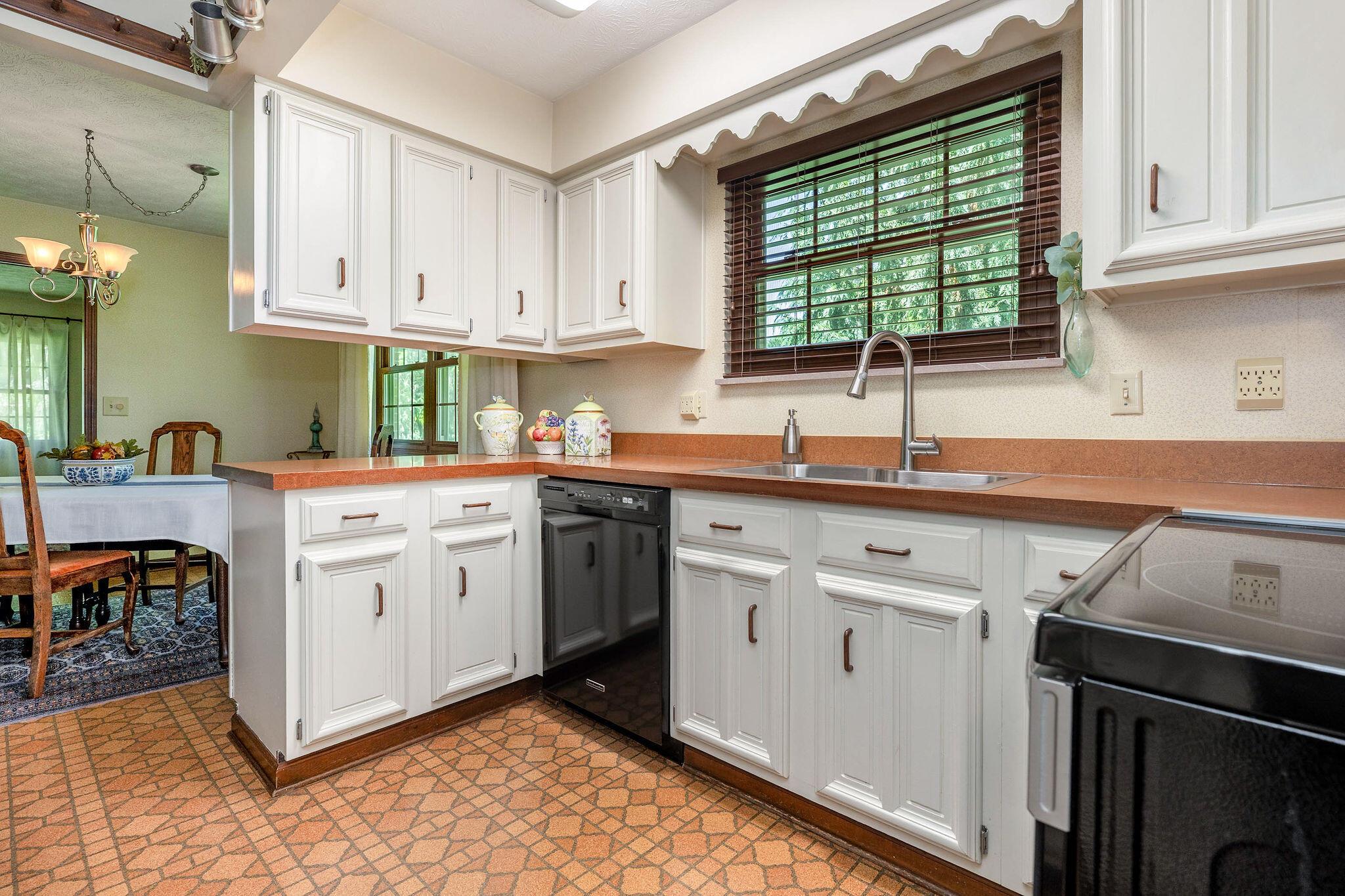 1350 Carriage Road