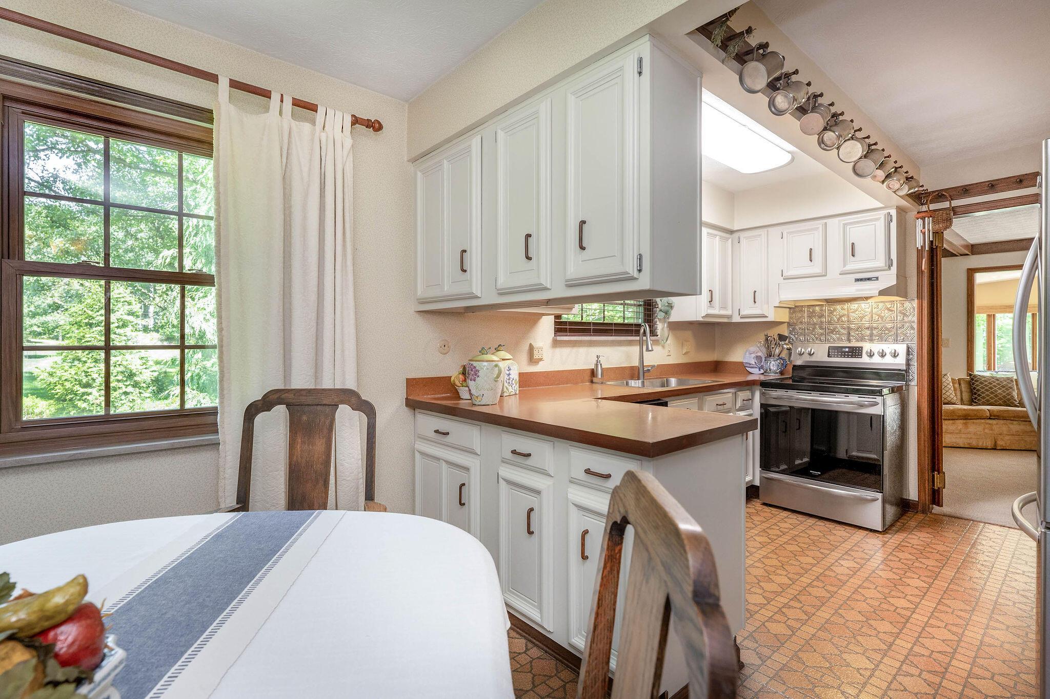 1350 Carriage Road