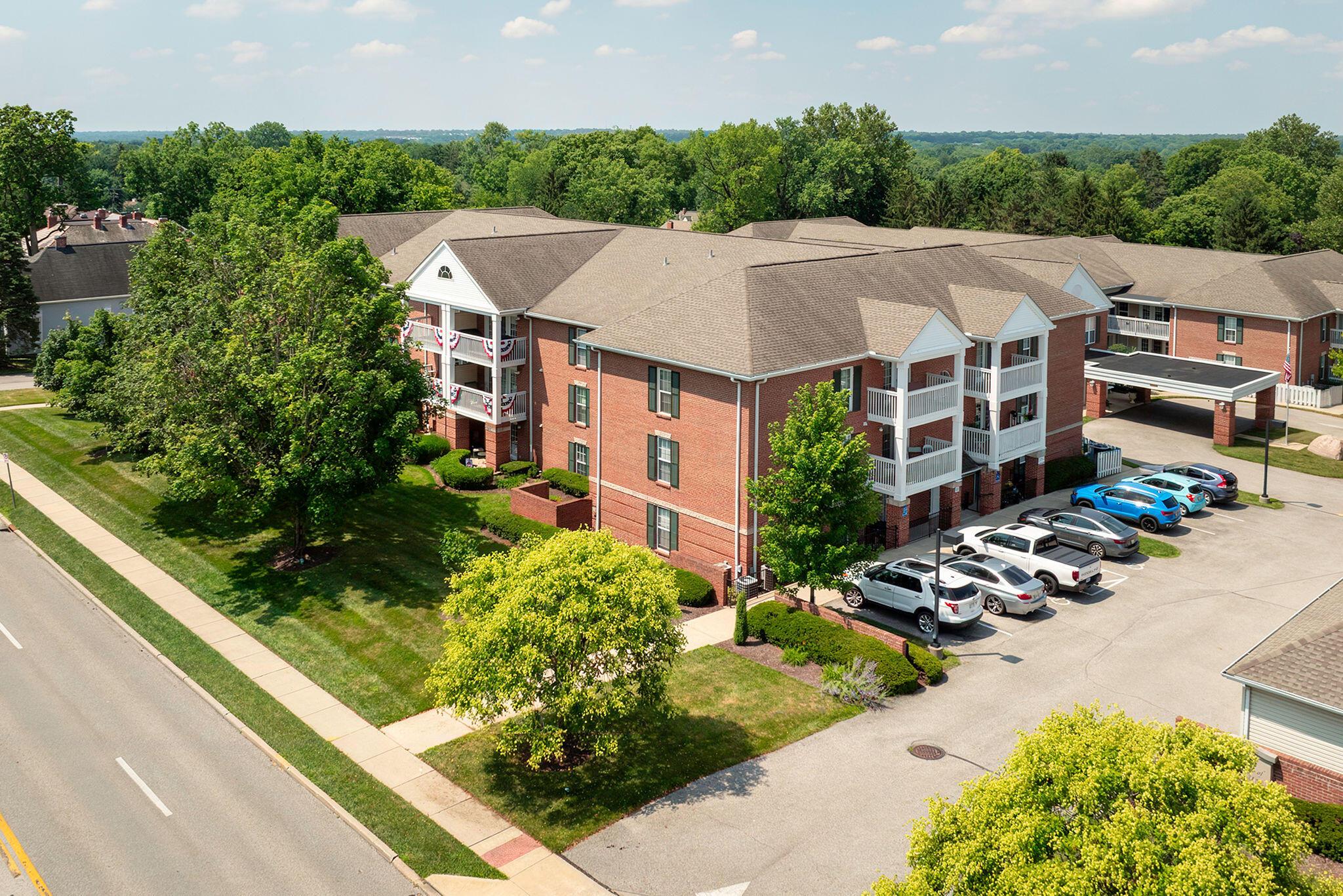 5935 N High Street, 305