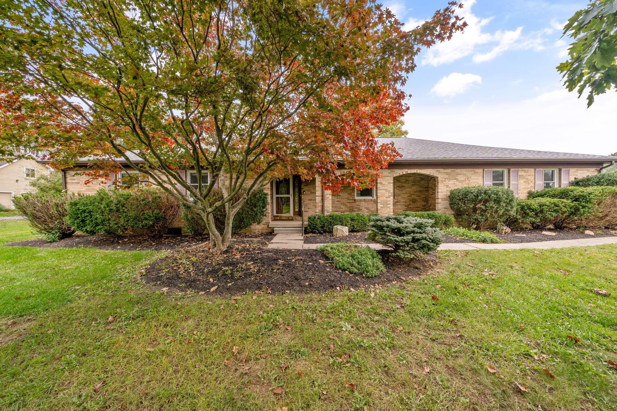 7252 Fox Den Court NW