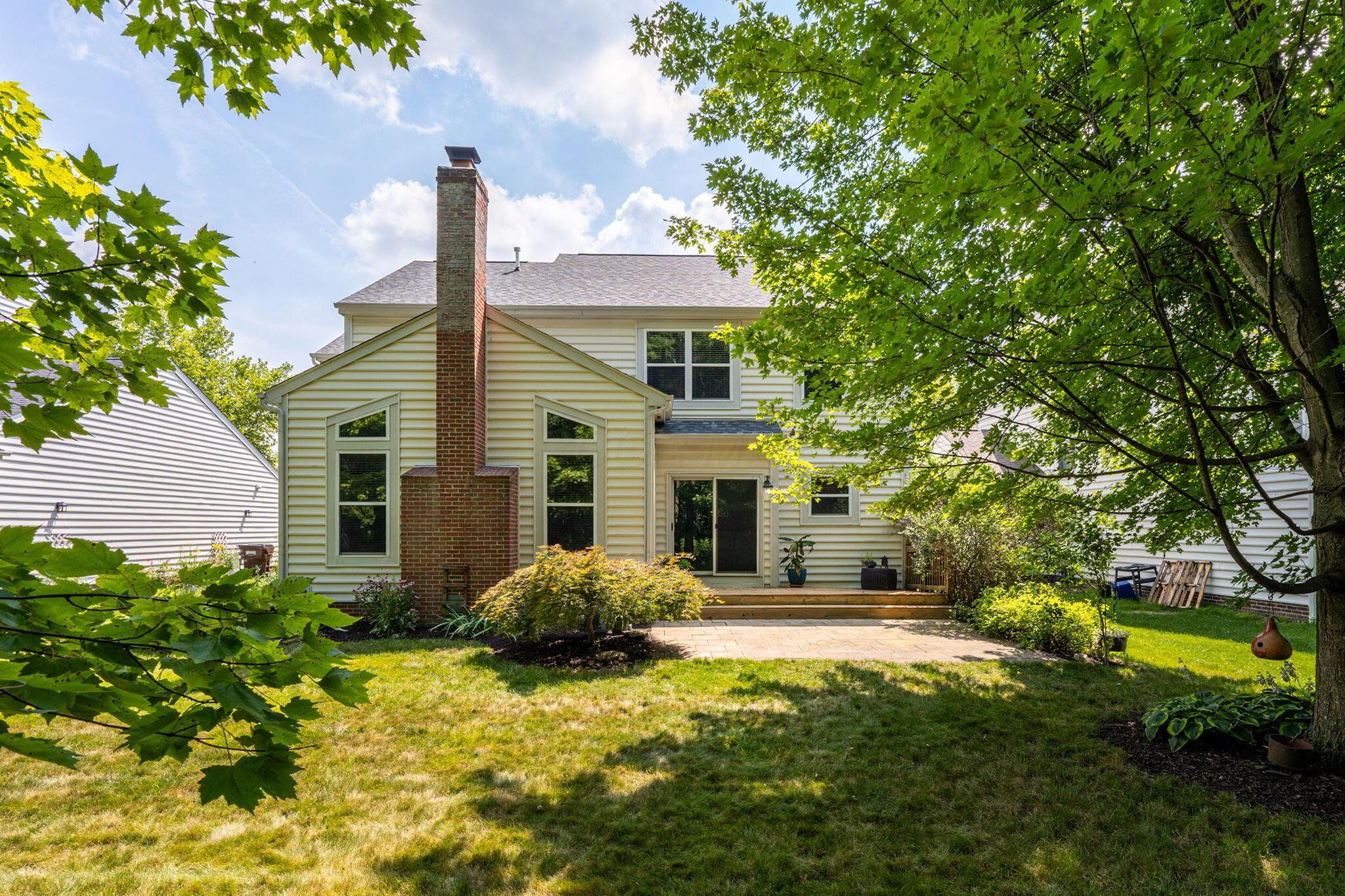 5725 Triplett Square