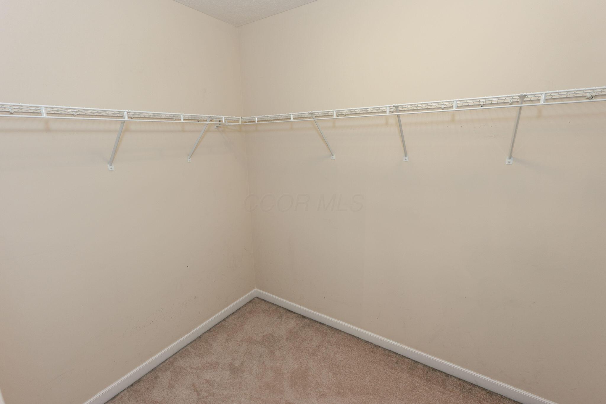 5725 Triplett Square