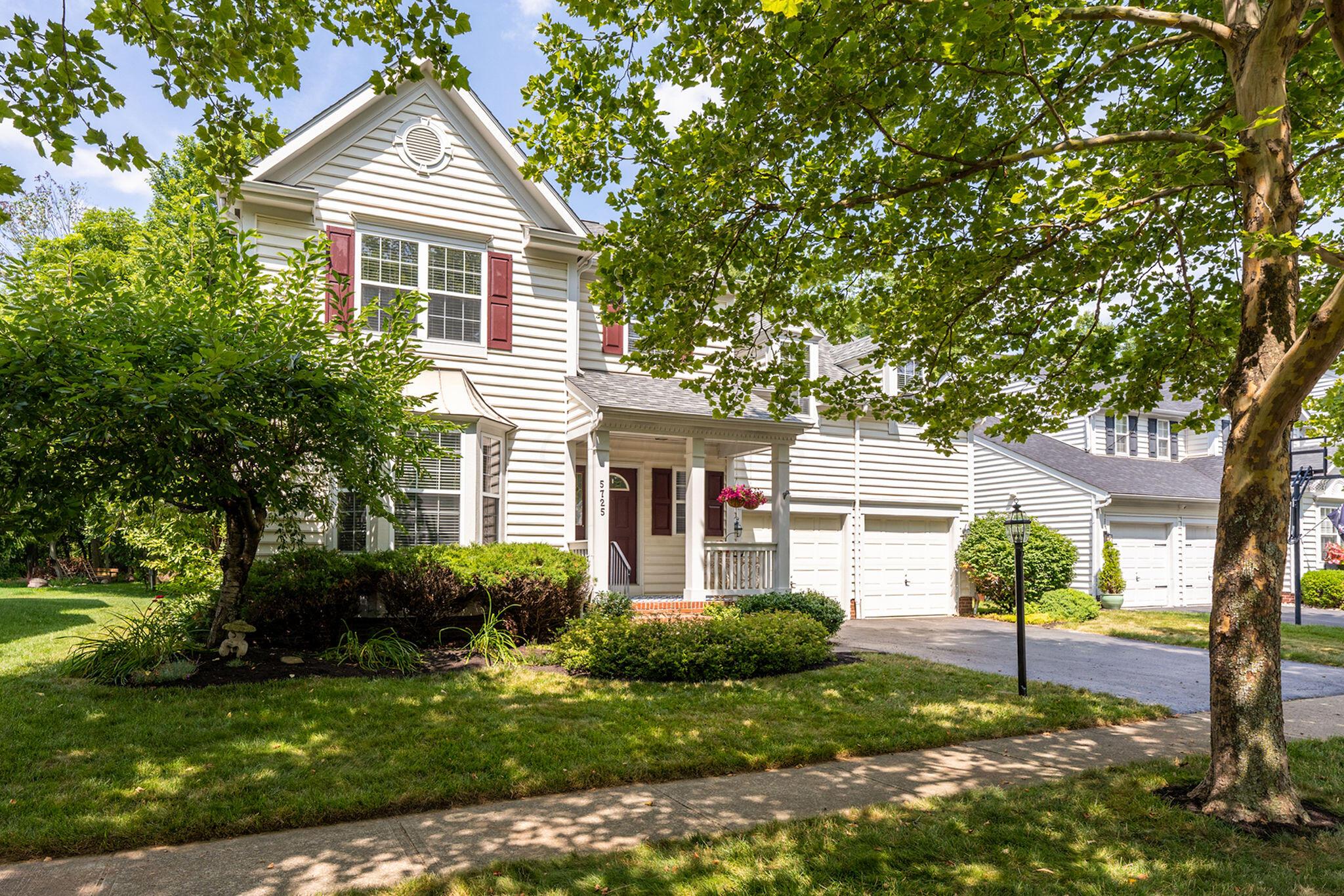 5725 Triplett Square