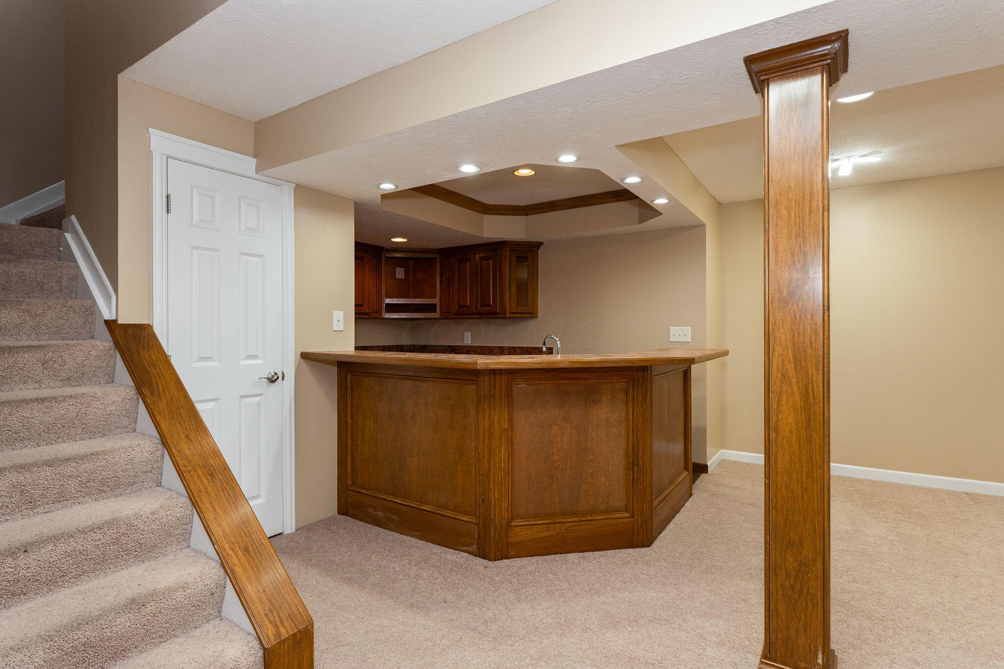5725 Triplett Square