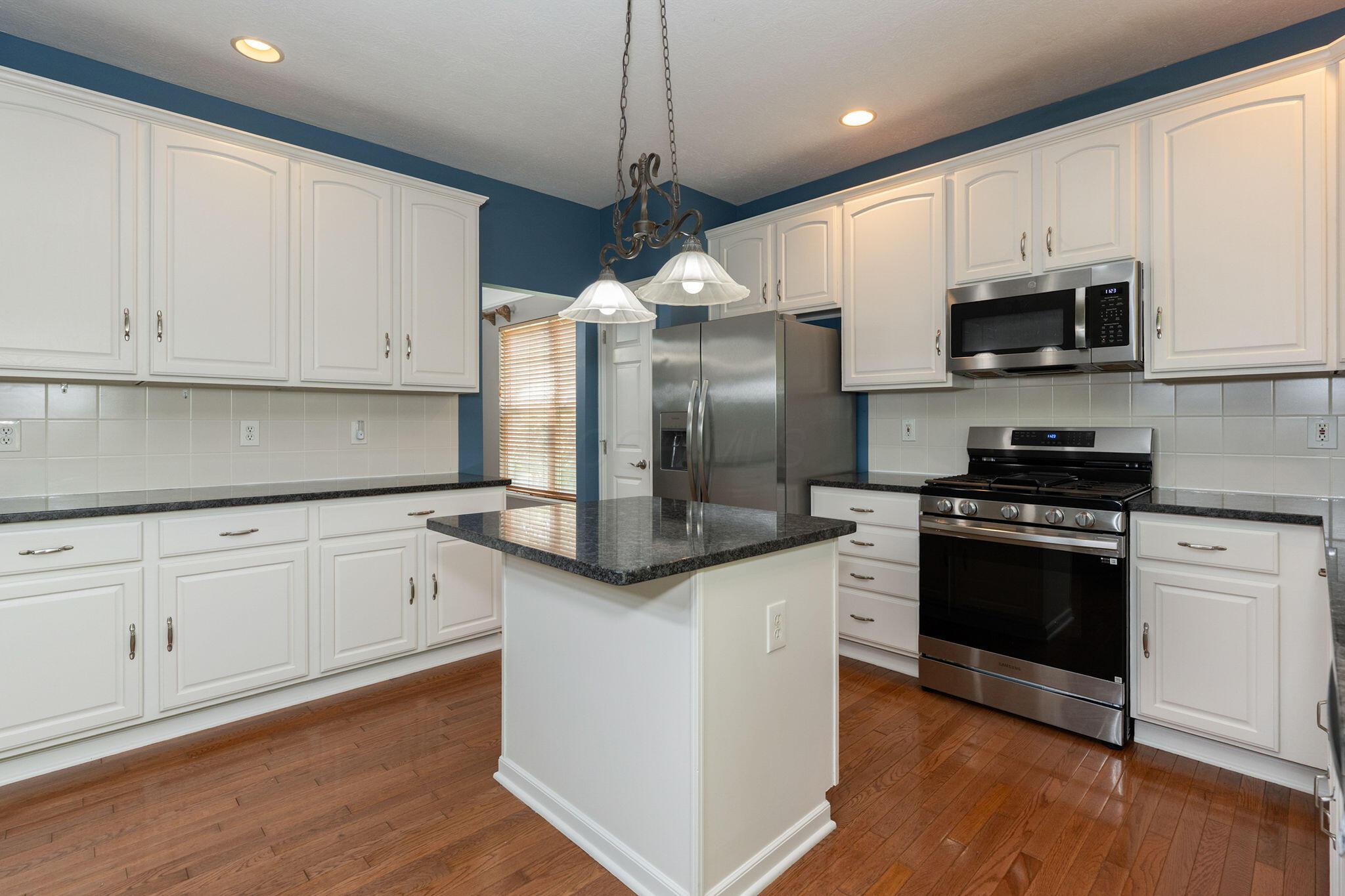 5725 Triplett Square