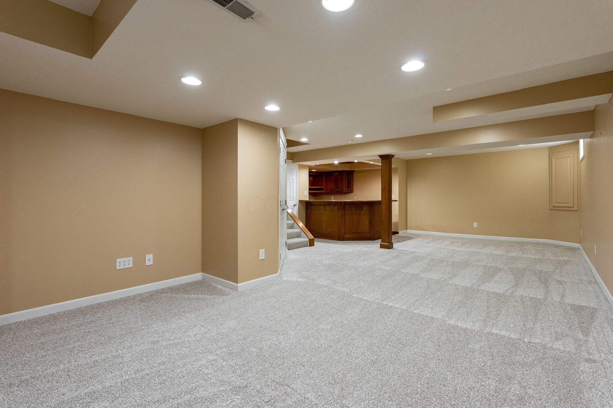 5725 Triplett Square
