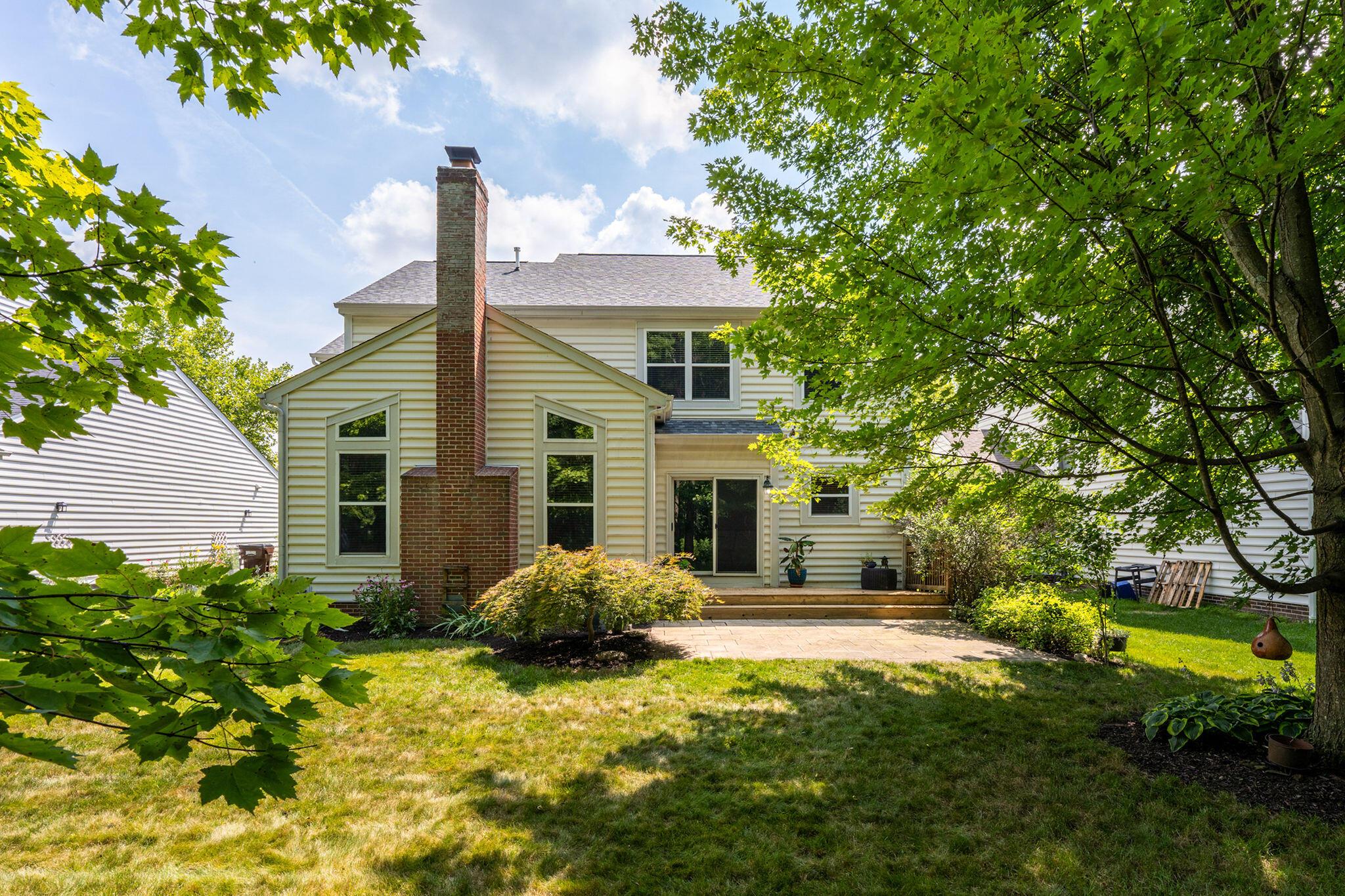 5725 Triplett Square