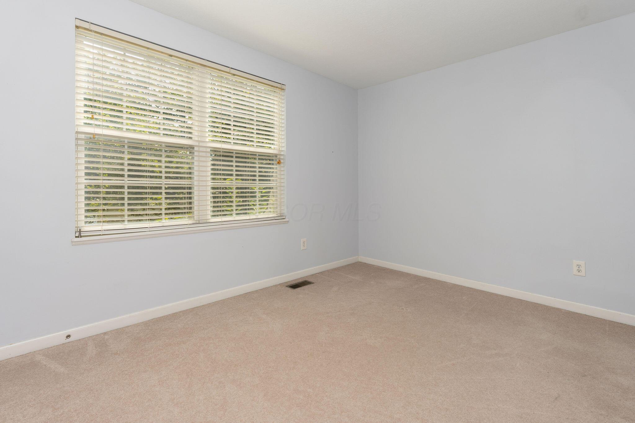 5725 Triplett Square