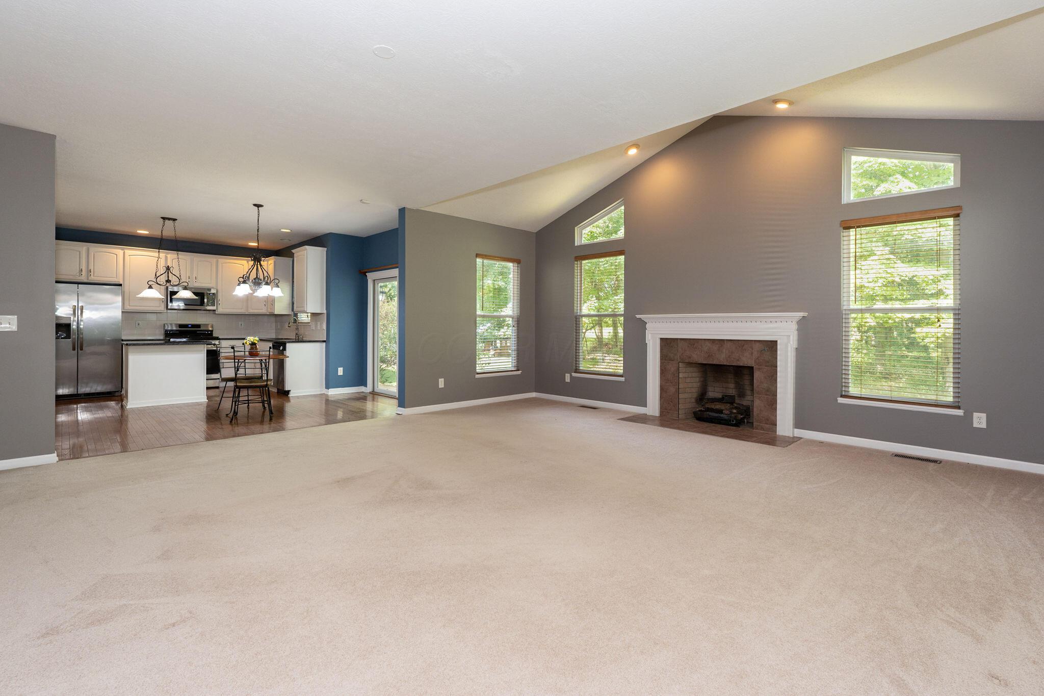 5725 Triplett Square