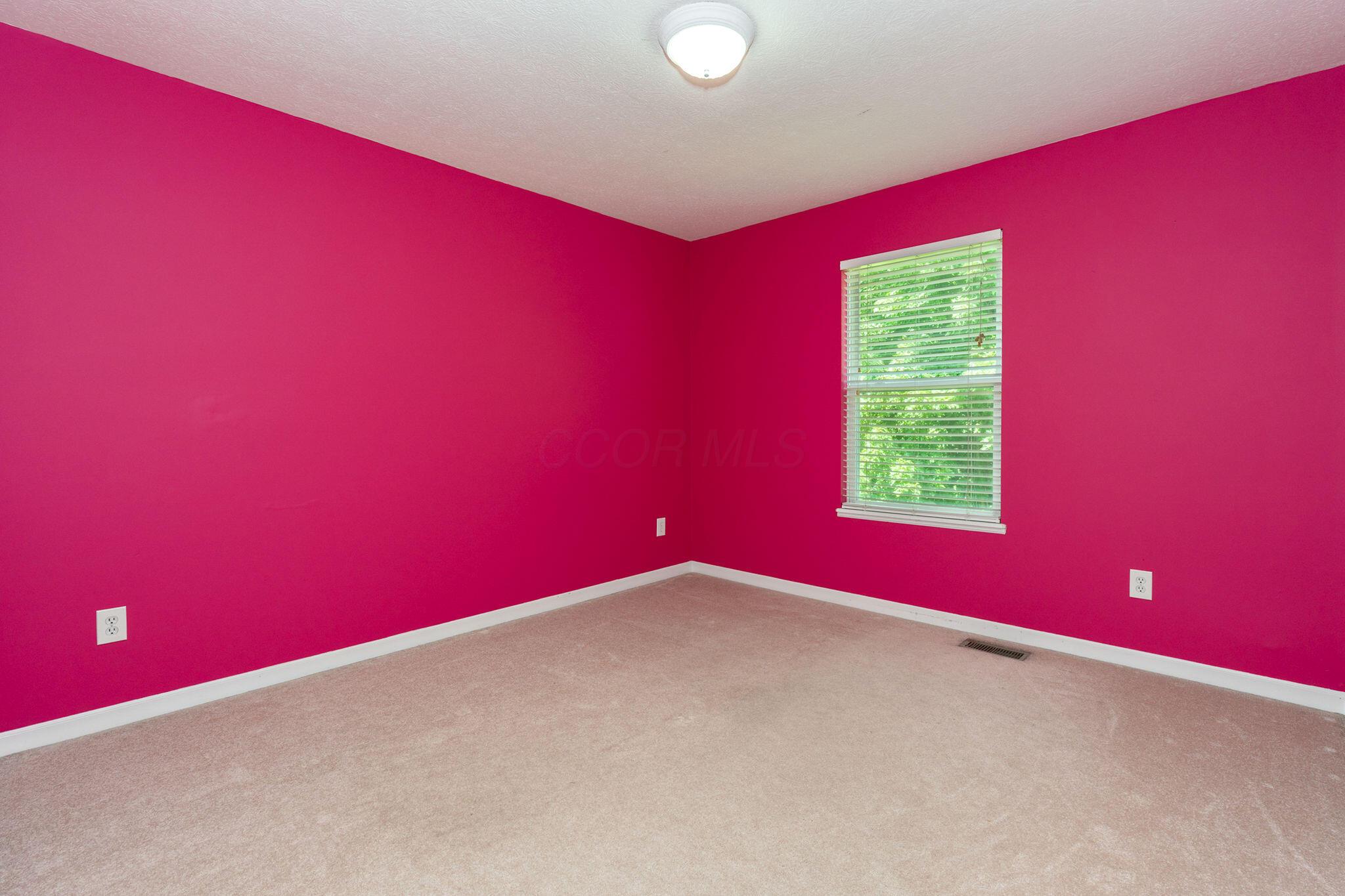 5725 Triplett Square
