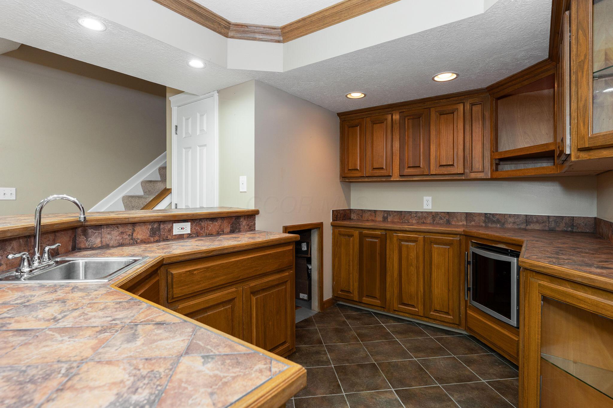 5725 Triplett Square