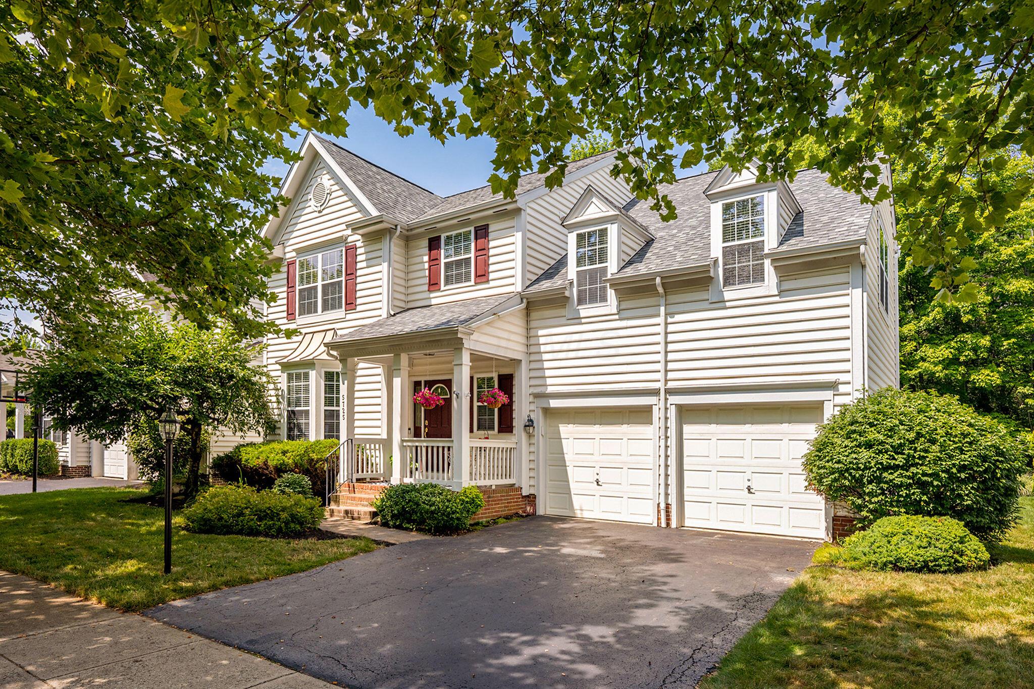 5725 Triplett Square