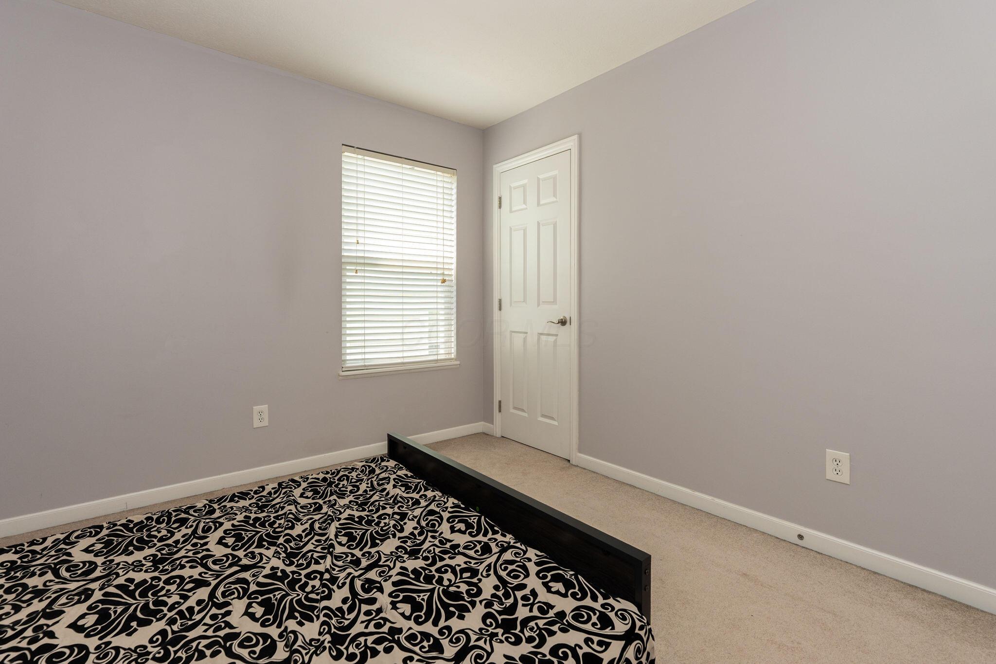 5725 Triplett Square