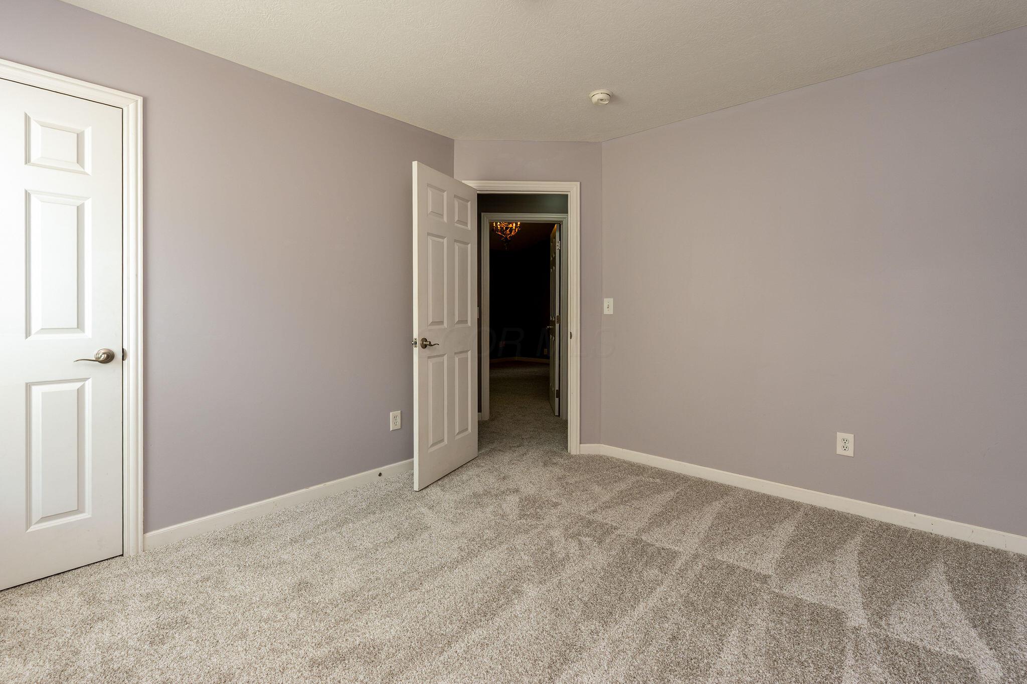 5725 Triplett Square