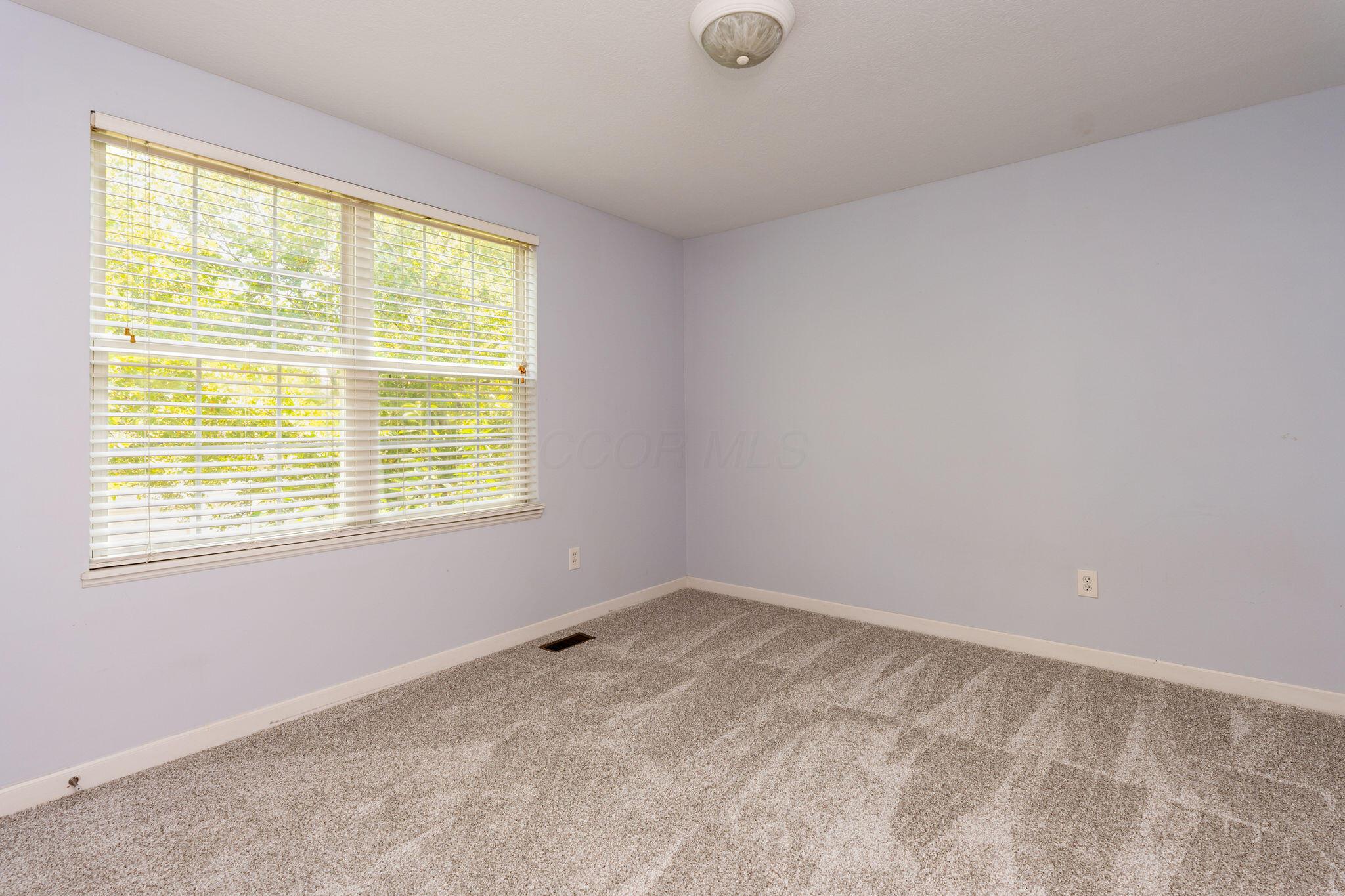 5725 Triplett Square