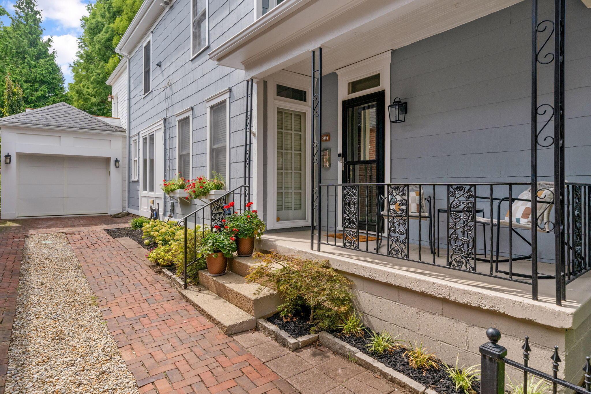 799 Mohawk Street