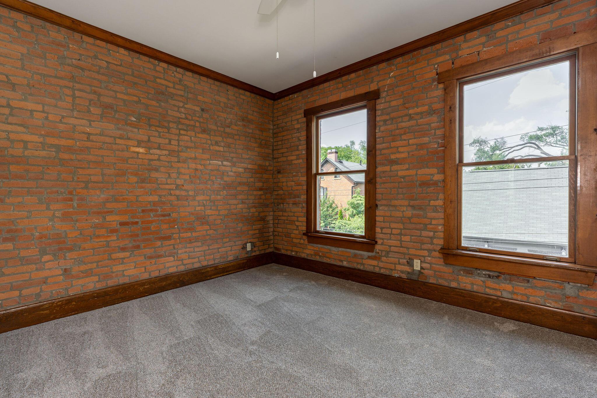 279-281 E Beck Street