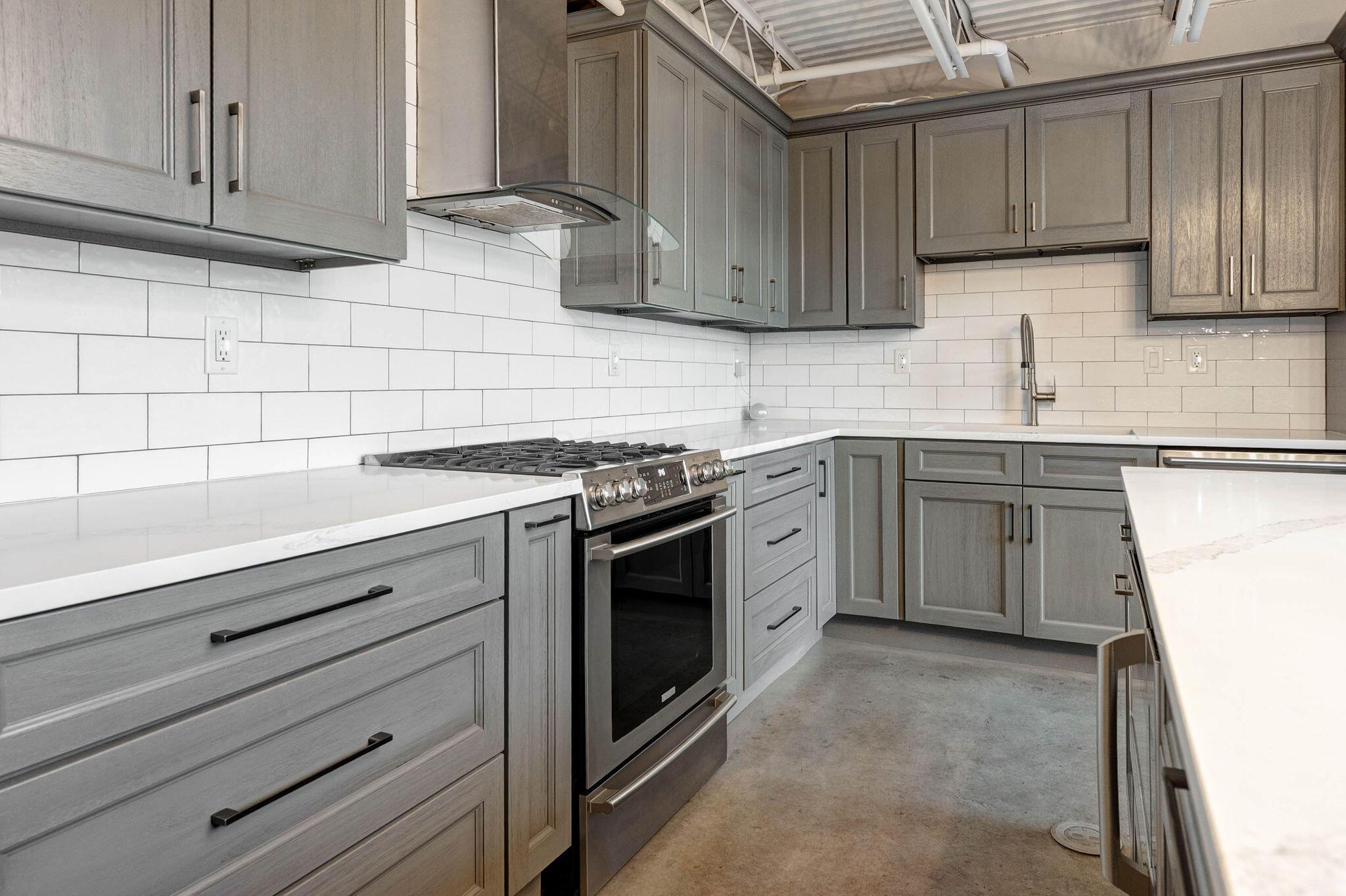 367 Auden Avenue, 307