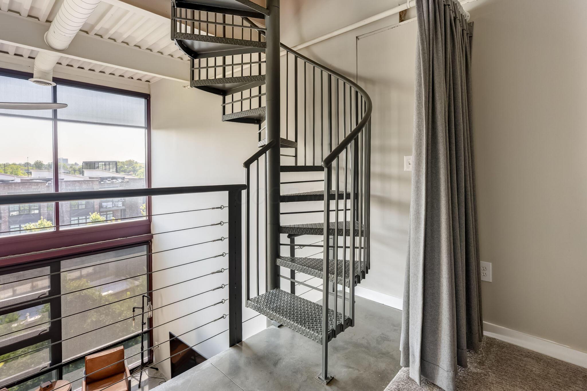 367 Auden Avenue, 307
