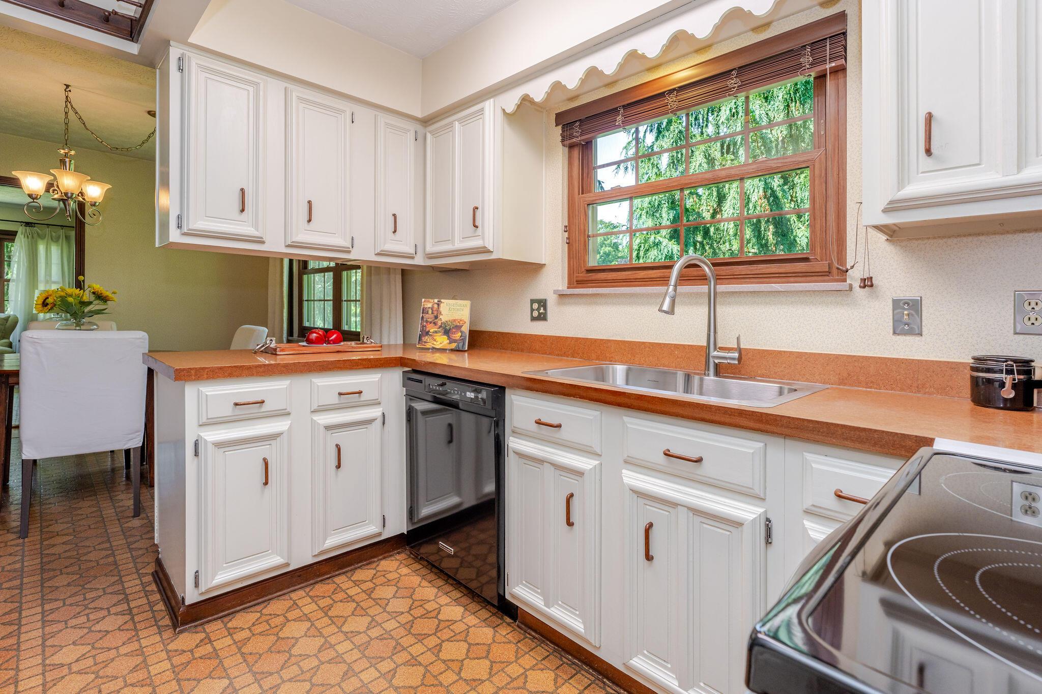 1350 Carriage Road