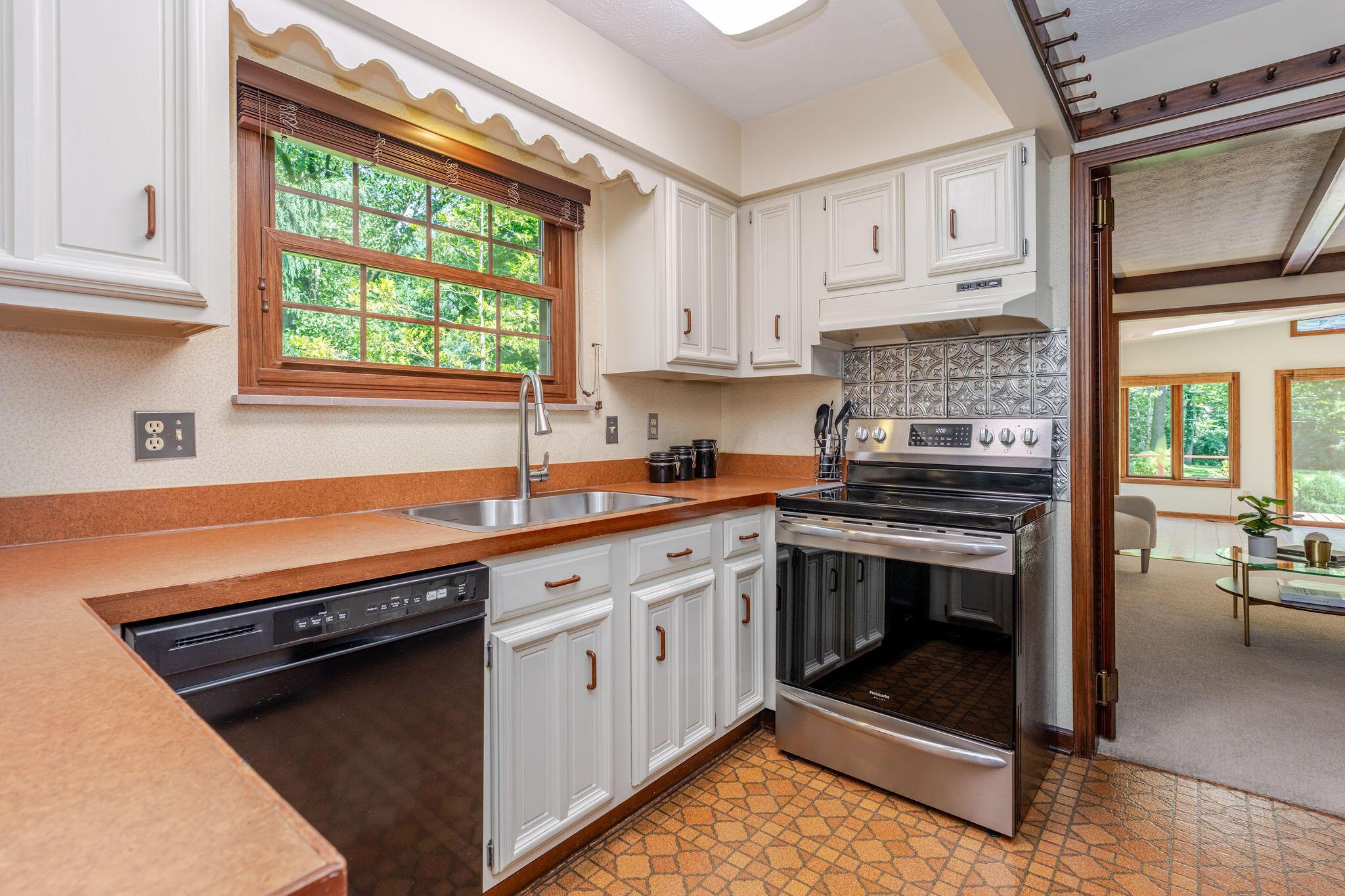 1350 Carriage Road