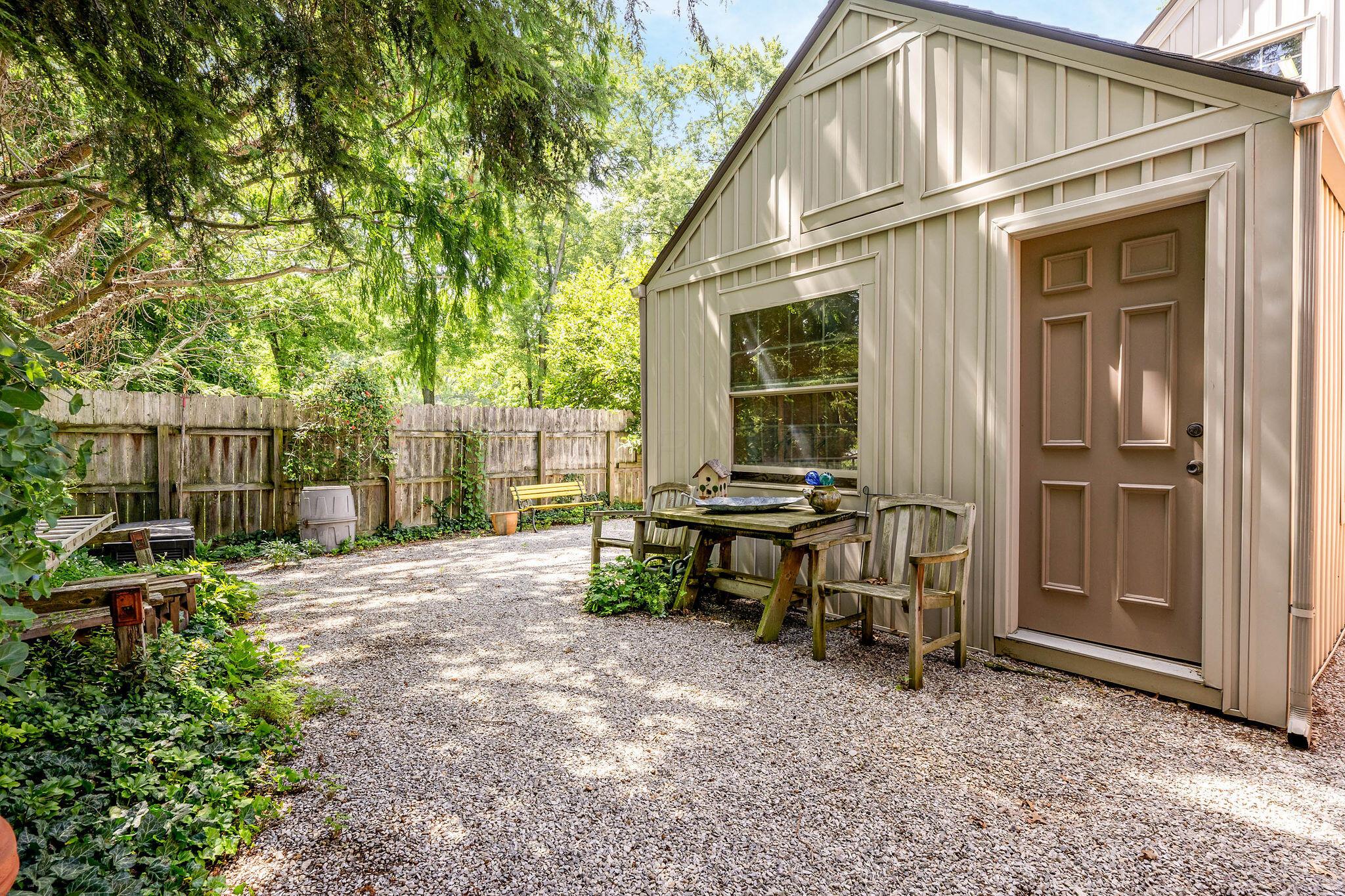 1350 Carriage Road