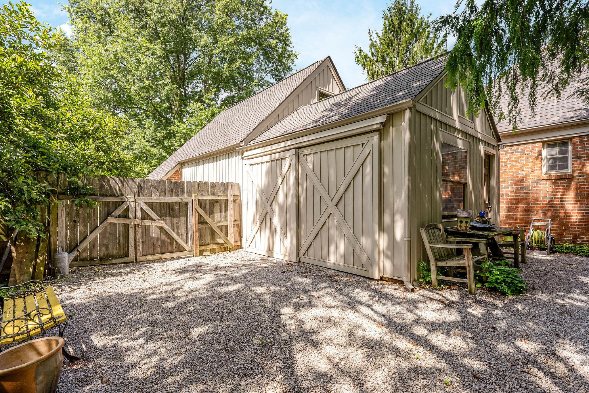 1350 Carriage Road